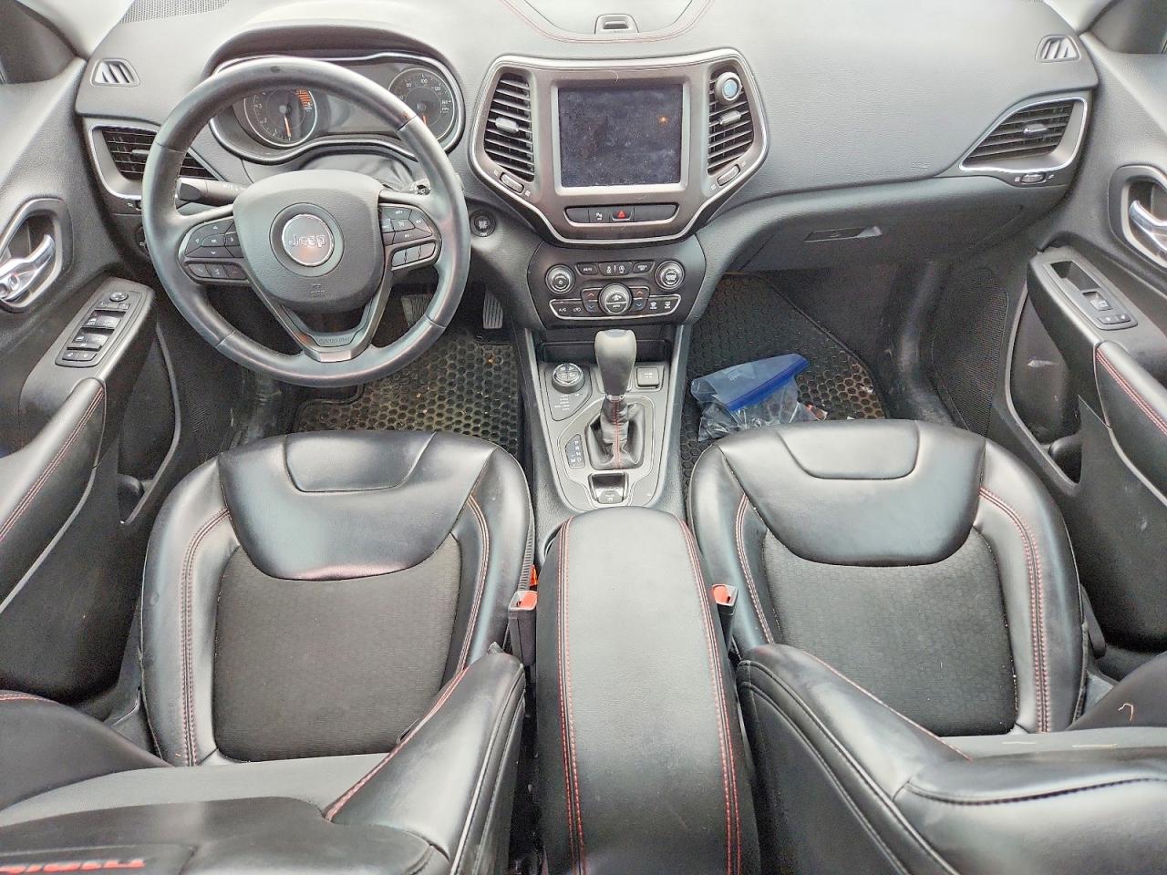 2019 Jeep Cherokee Trailhawk Gray vin: 1C4PJMBX3KD106757