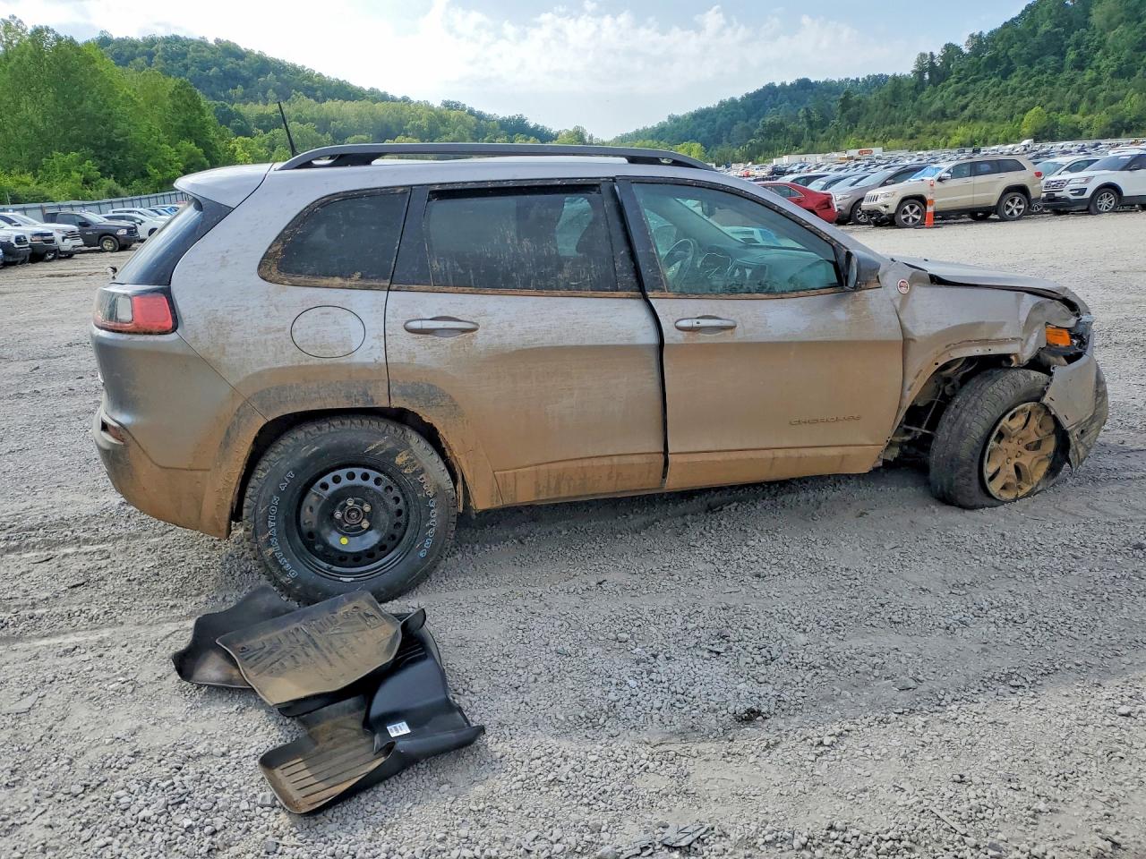 2021 Jeep Cherokee Trailhawk Gray vin: 1C4PJMBX4MD145151