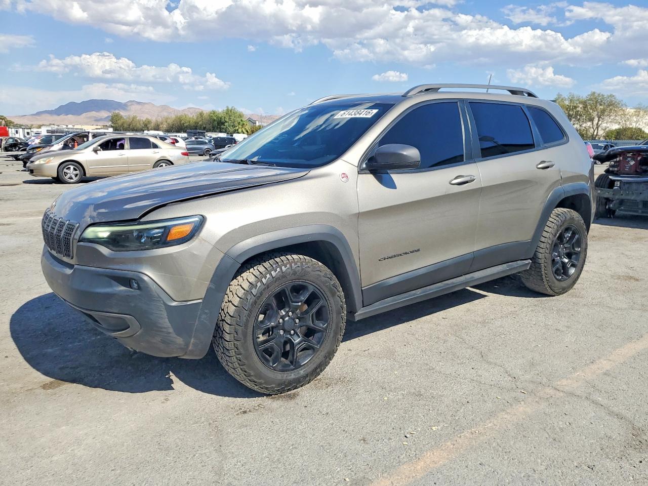 2019 Jeep Cherokee Trailhawk Gray vin: 1C4PJMBX5KD103701