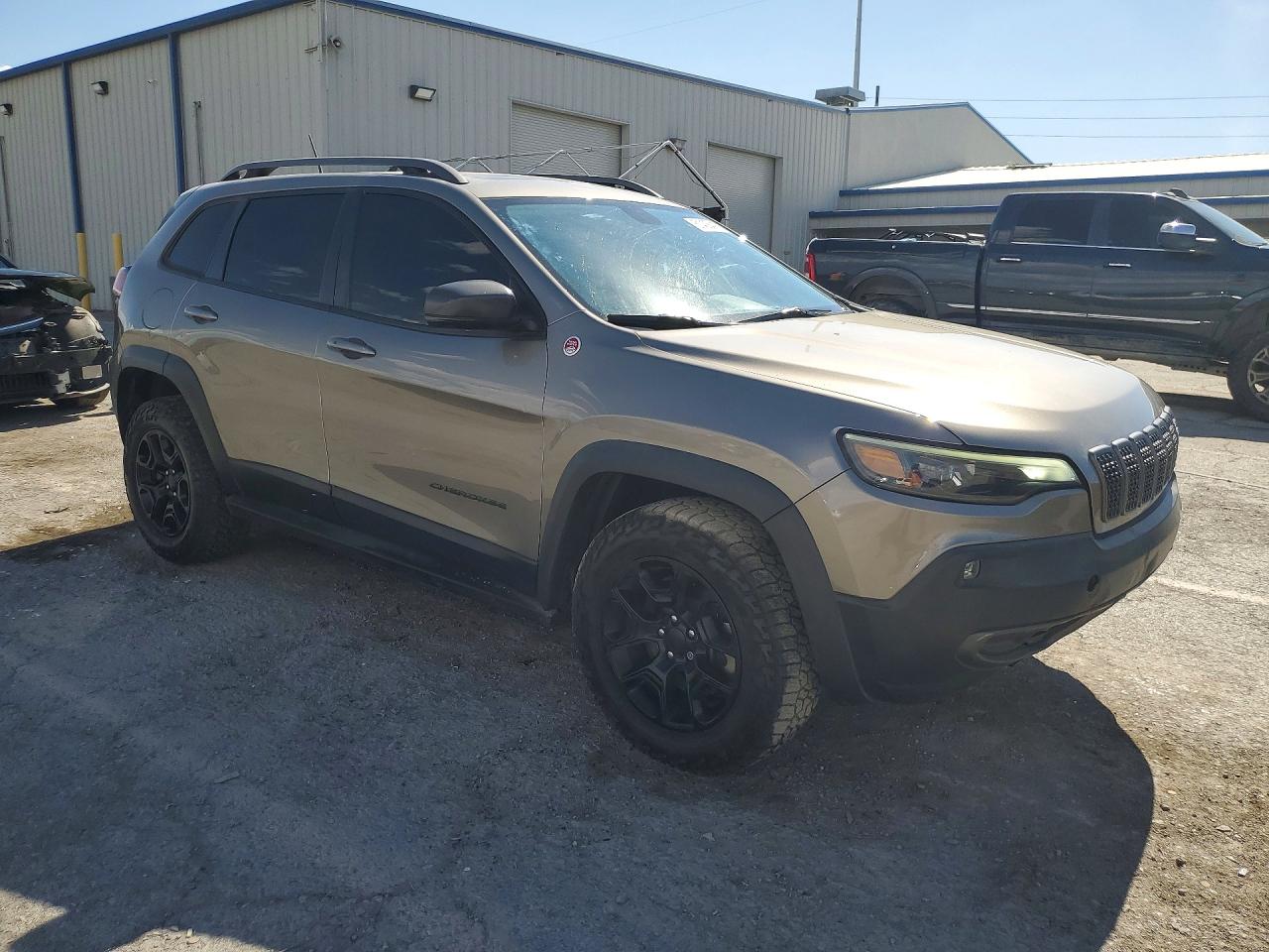 2019 Jeep Cherokee Trailhawk Gray vin: 1C4PJMBX5KD103701