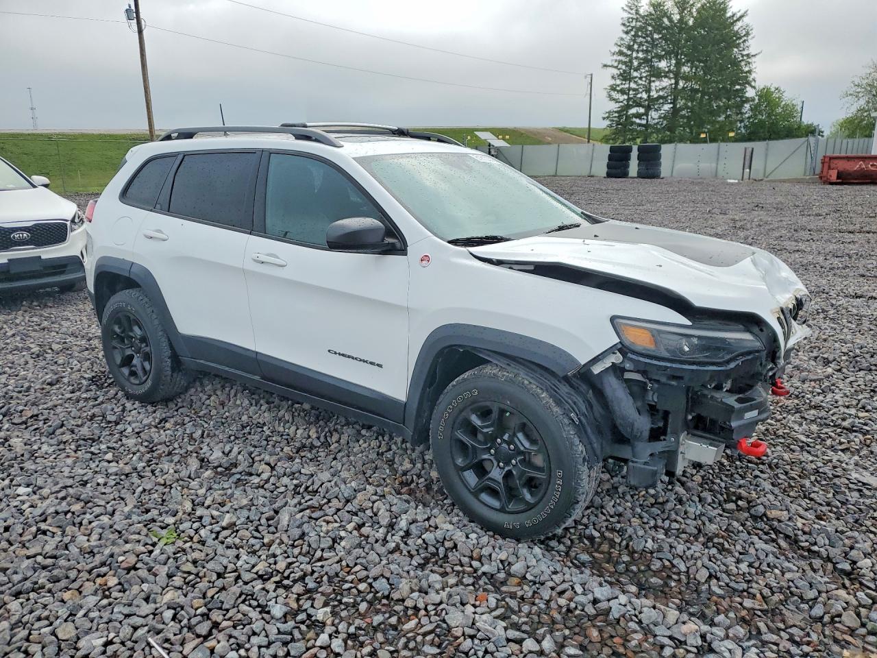 2019 Jeep Cherokee Trailhawk White vin: 1C4PJMBX5KD281043