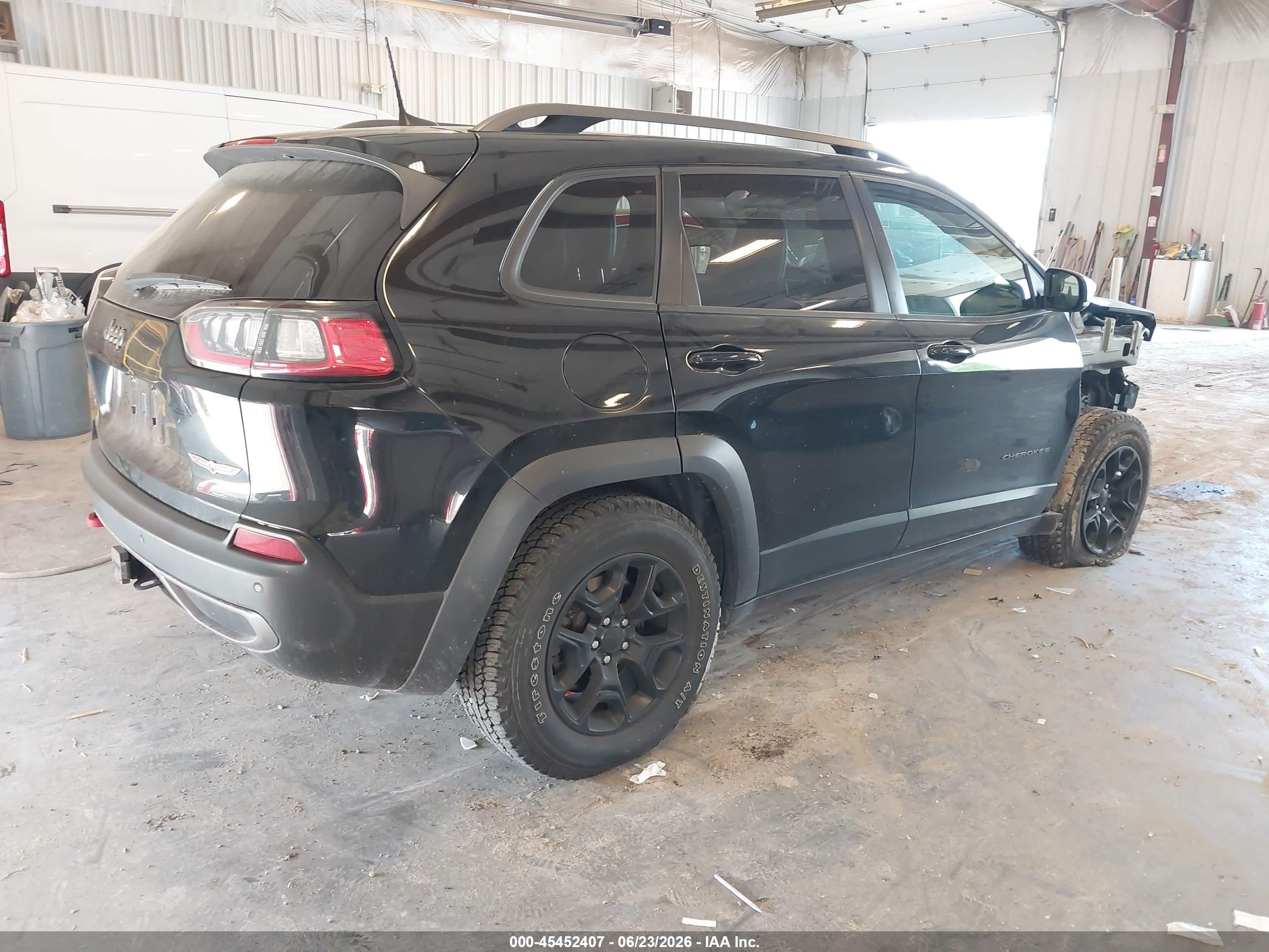 2019 Jeep Cherokee Trailhawk Elite 4x4 Черный vin: 1C4PJMBX6KD217562