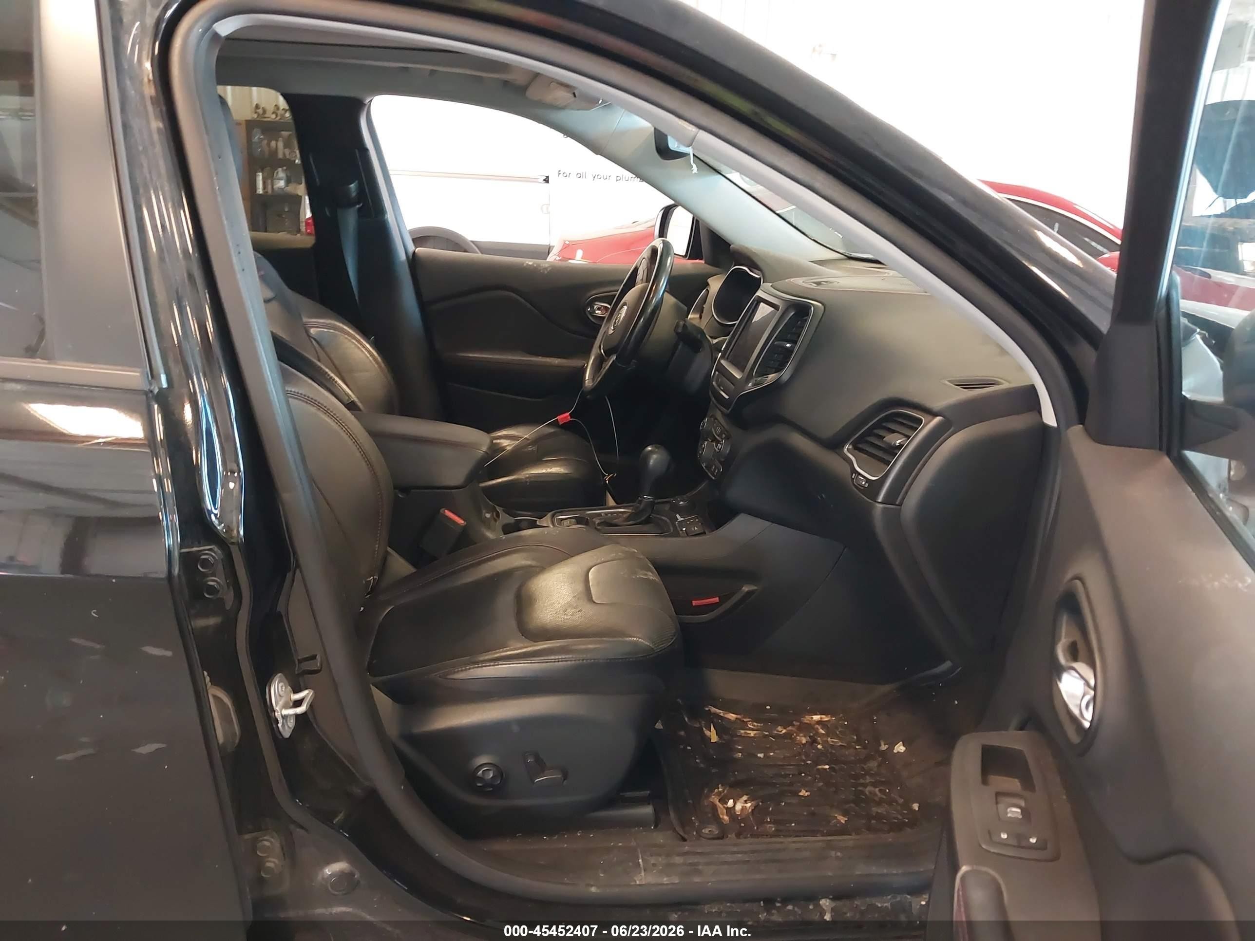 2019 Jeep Cherokee Trailhawk Elite 4x4 Черный vin: 1C4PJMBX6KD217562