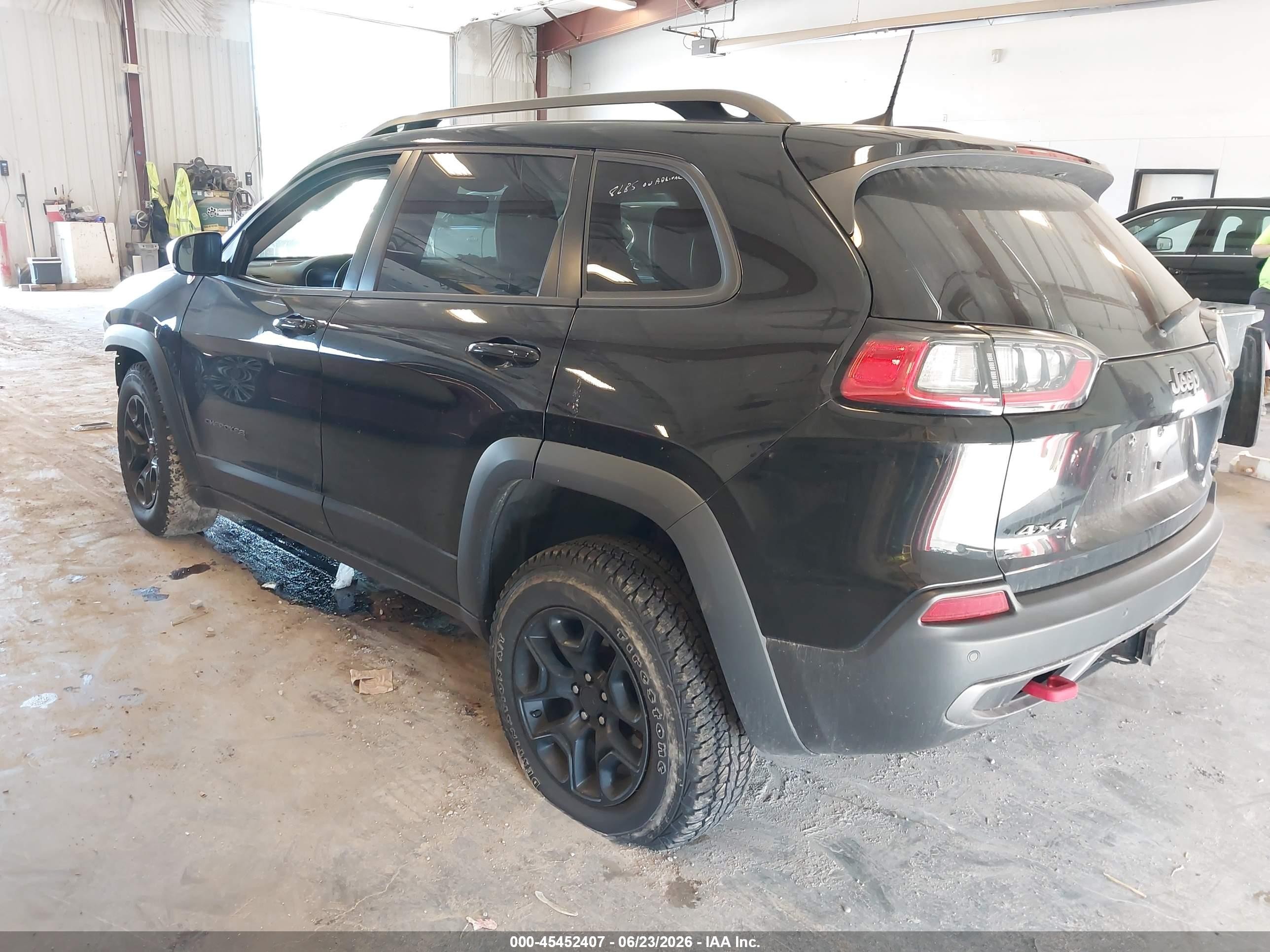 2019 Jeep Cherokee Trailhawk Elite 4x4 Черный vin: 1C4PJMBX6KD217562