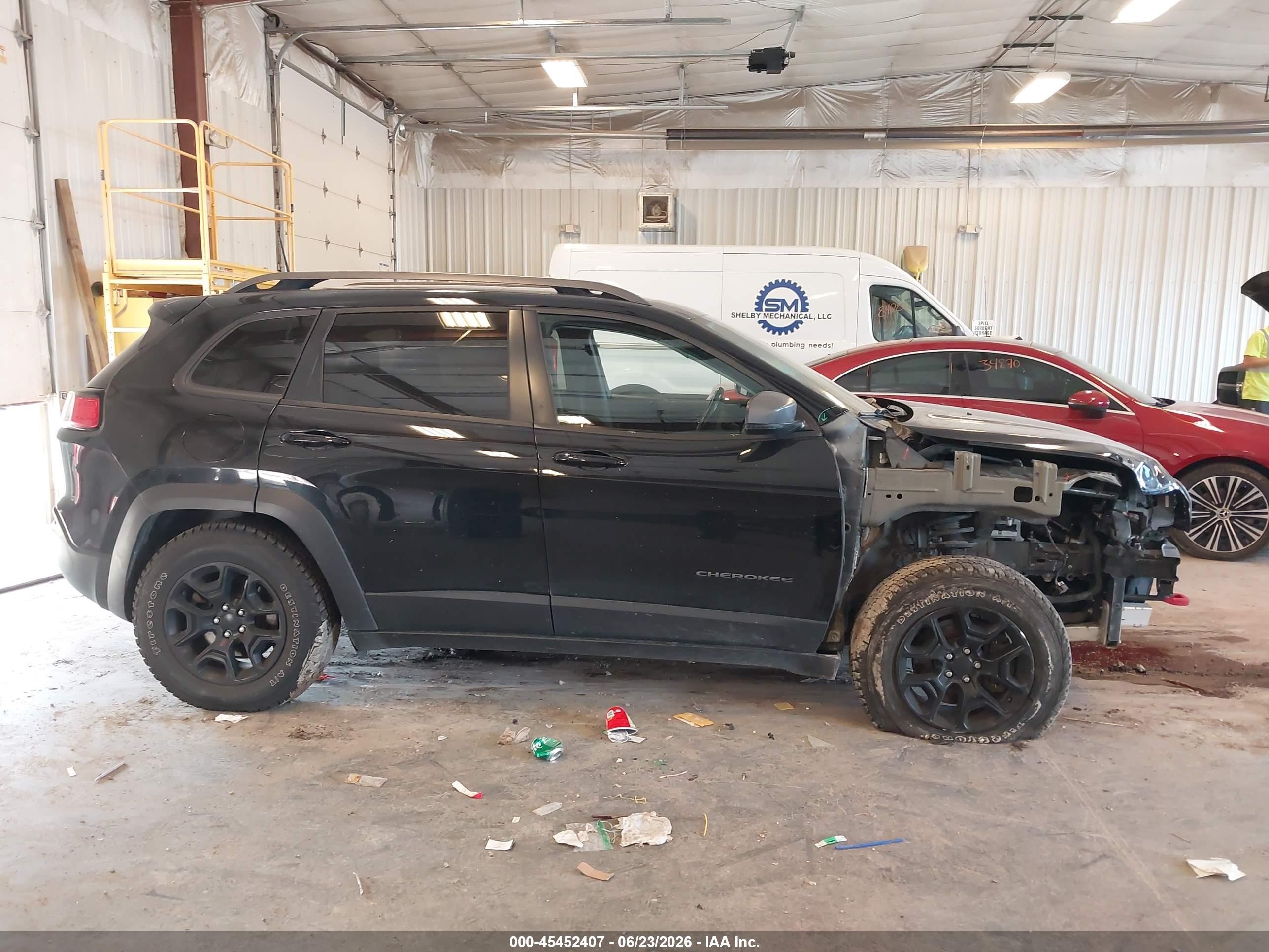 2019 Jeep Cherokee Trailhawk Elite 4x4 Черный vin: 1C4PJMBX6KD217562