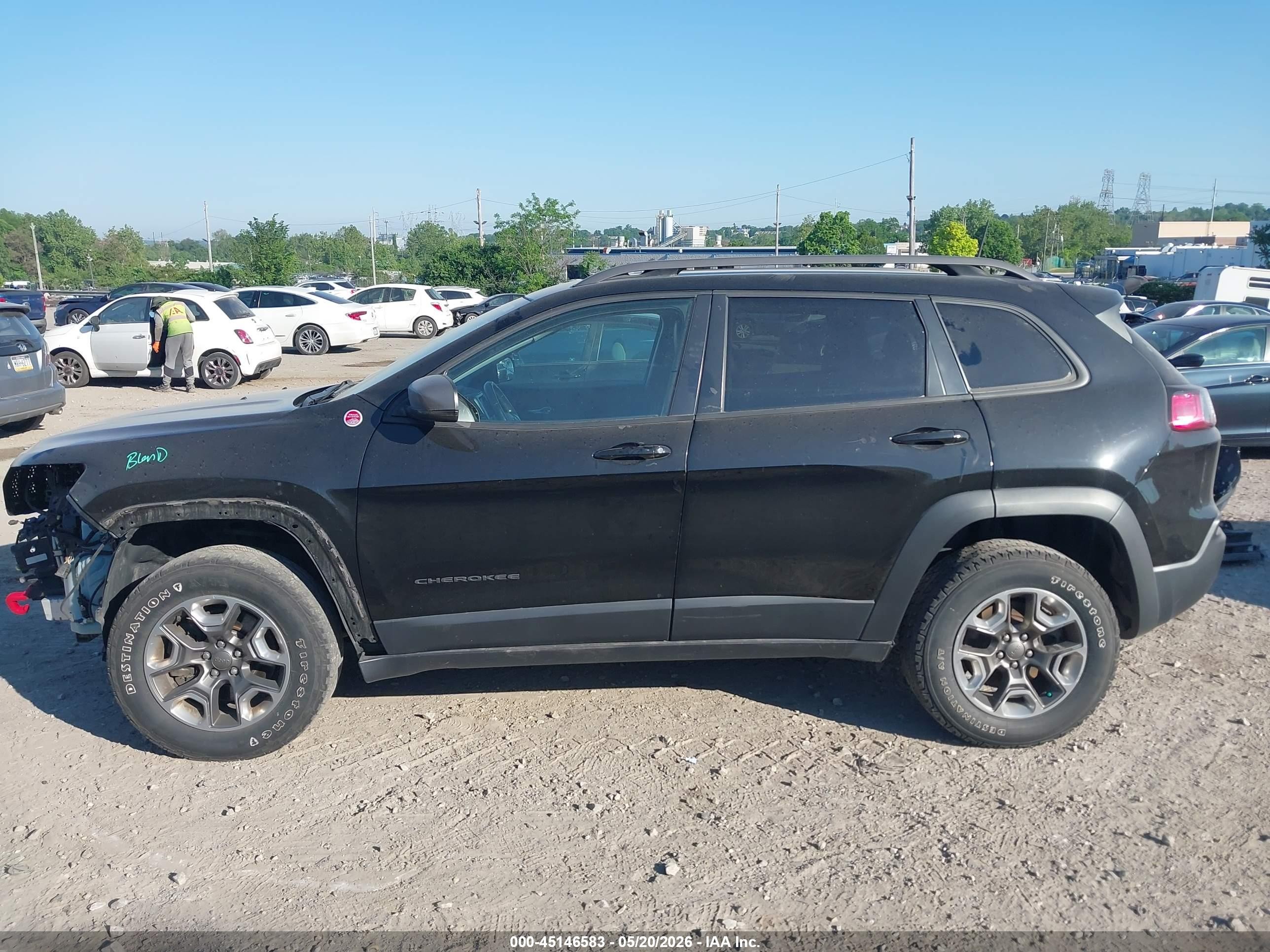 2019 Jeep Cherokee Trailhawk 4x4 Black vin: 1C4PJMBX6KD353206