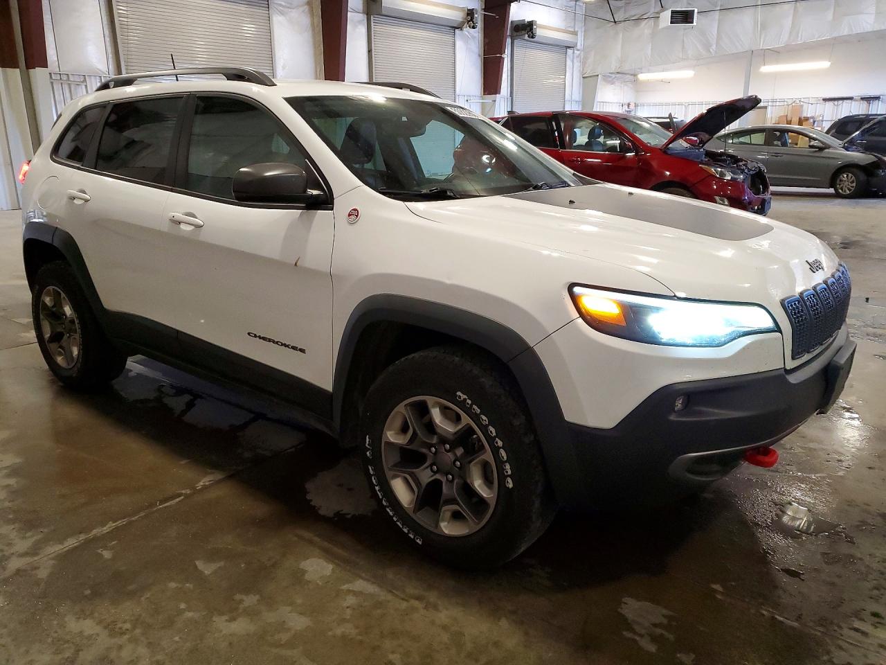 2019 Jeep Cherokee Trailhawk White vin: 1C4PJMBX9KD399337