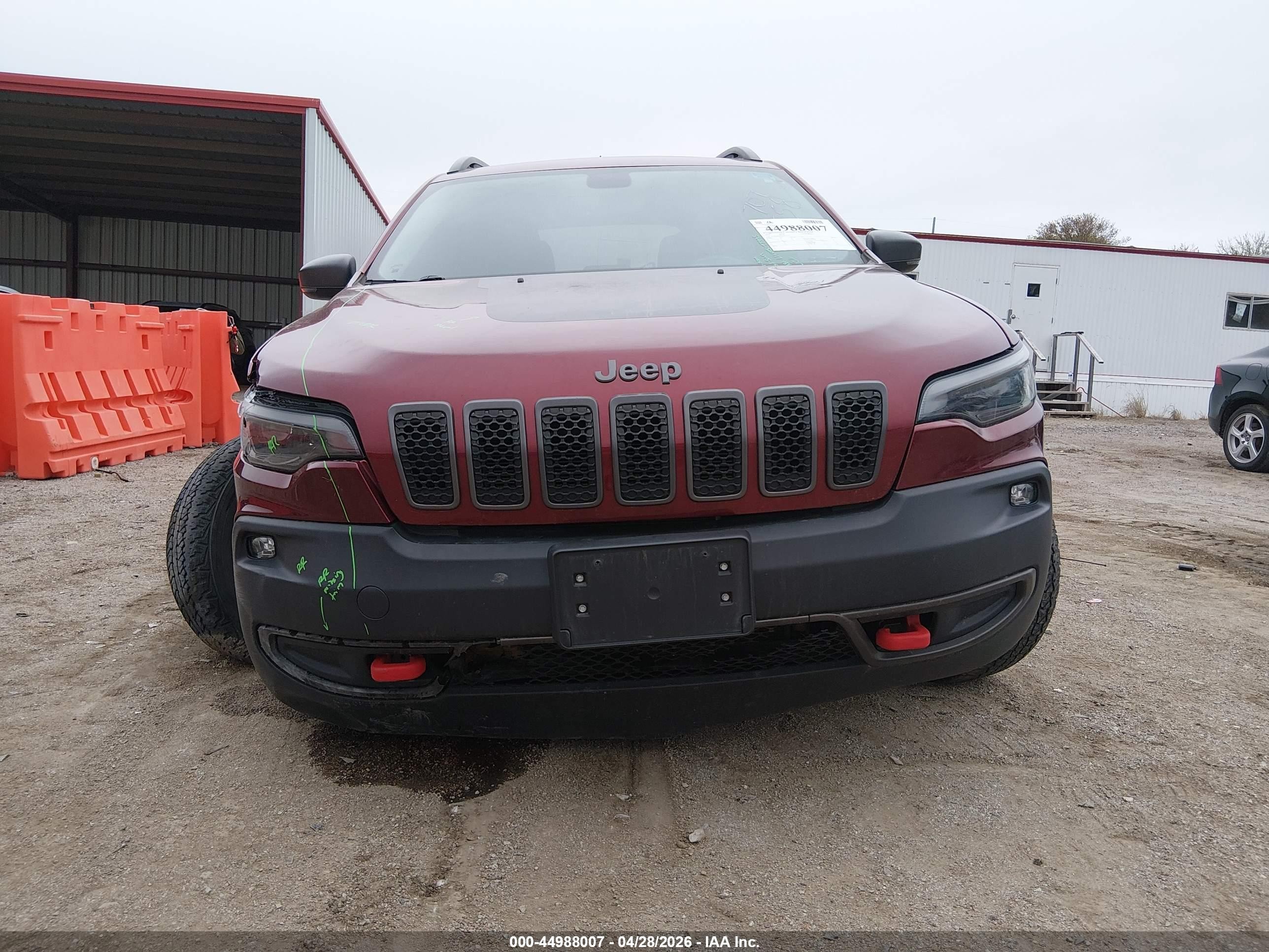 2019 Jeep Cherokee Trailhawk 4x4 Maroon vin: 1C4PJMBXXKD433124
