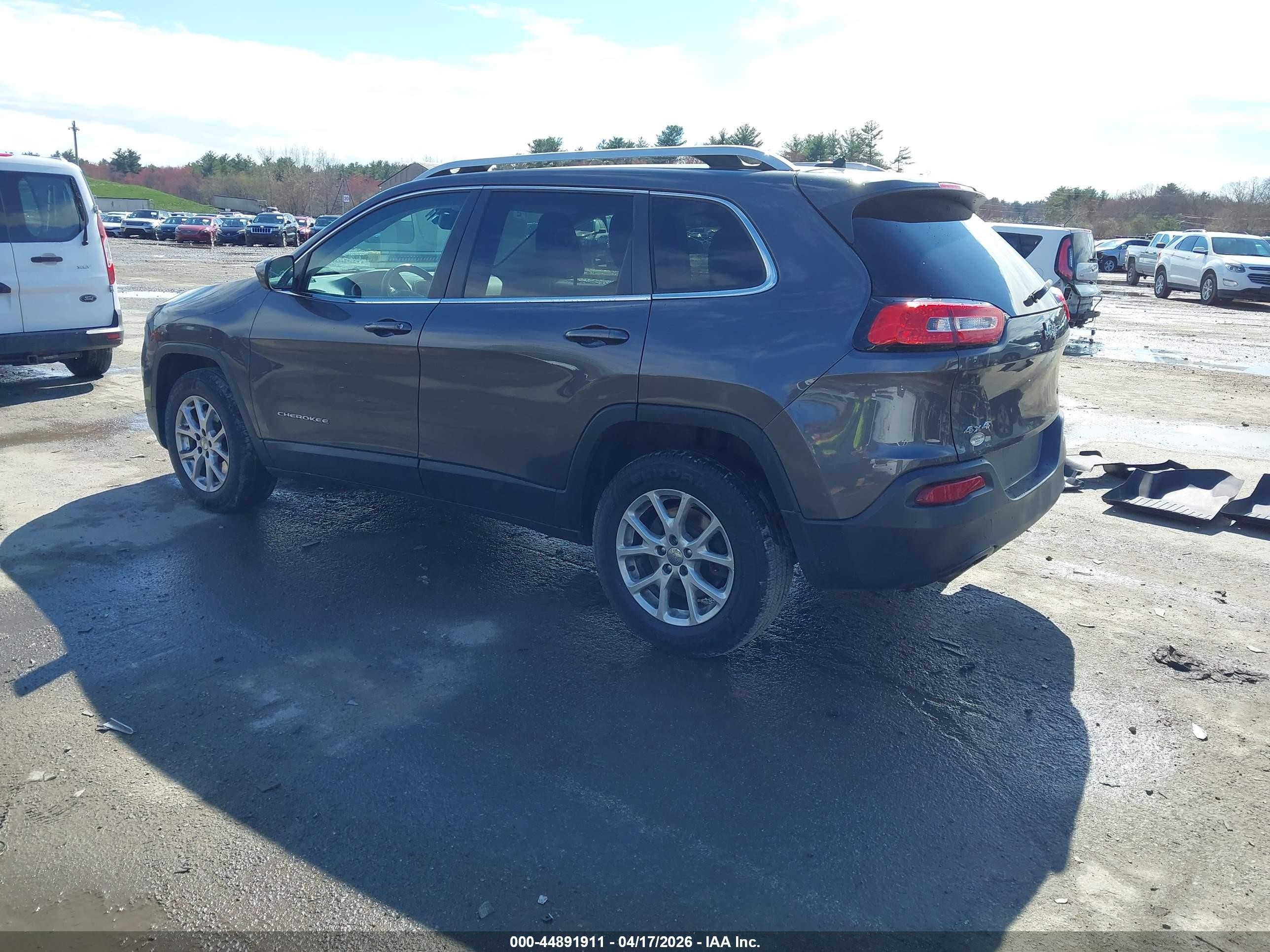 2014 Jeep Cherokee Latitude Gray vin: 1C4PJMCB0EW137895