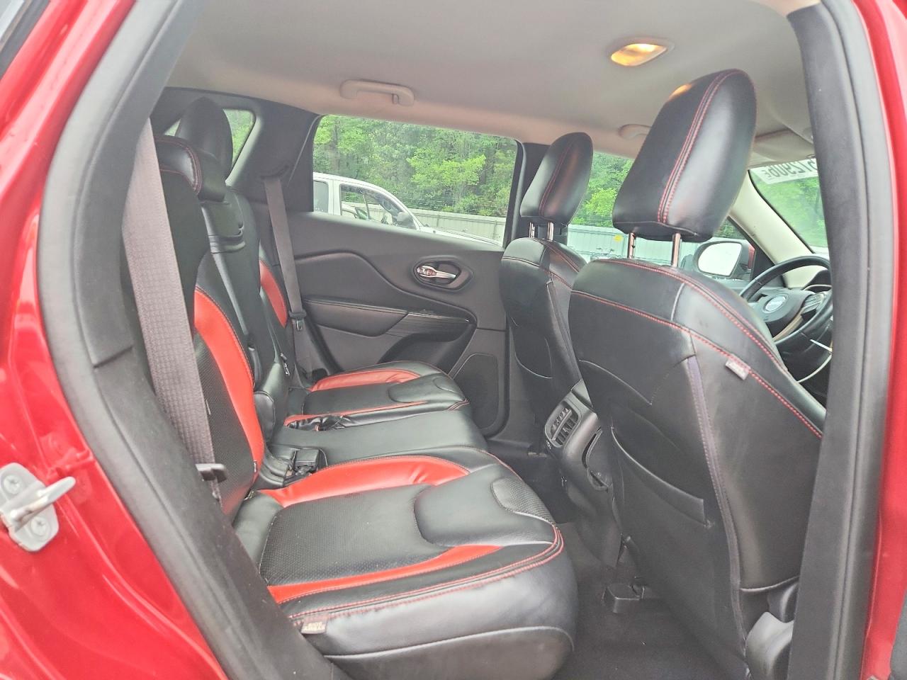2014 Jeep Cherokee Latitude Бордовый vin: 1C4PJMCB0EW151599