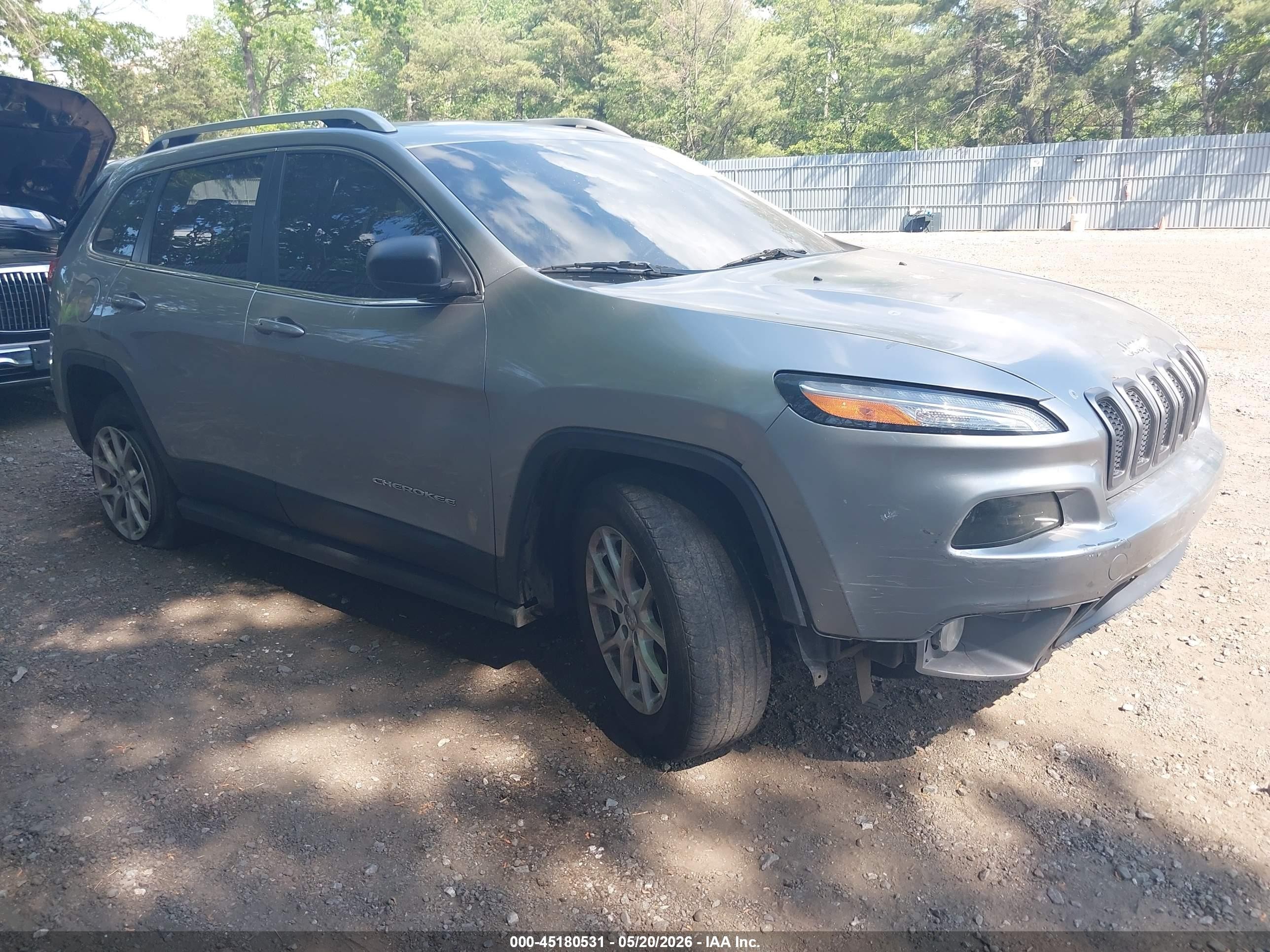 2014 Jeep Cherokee Latitude Silver vin: 1C4PJMCB0EW159718