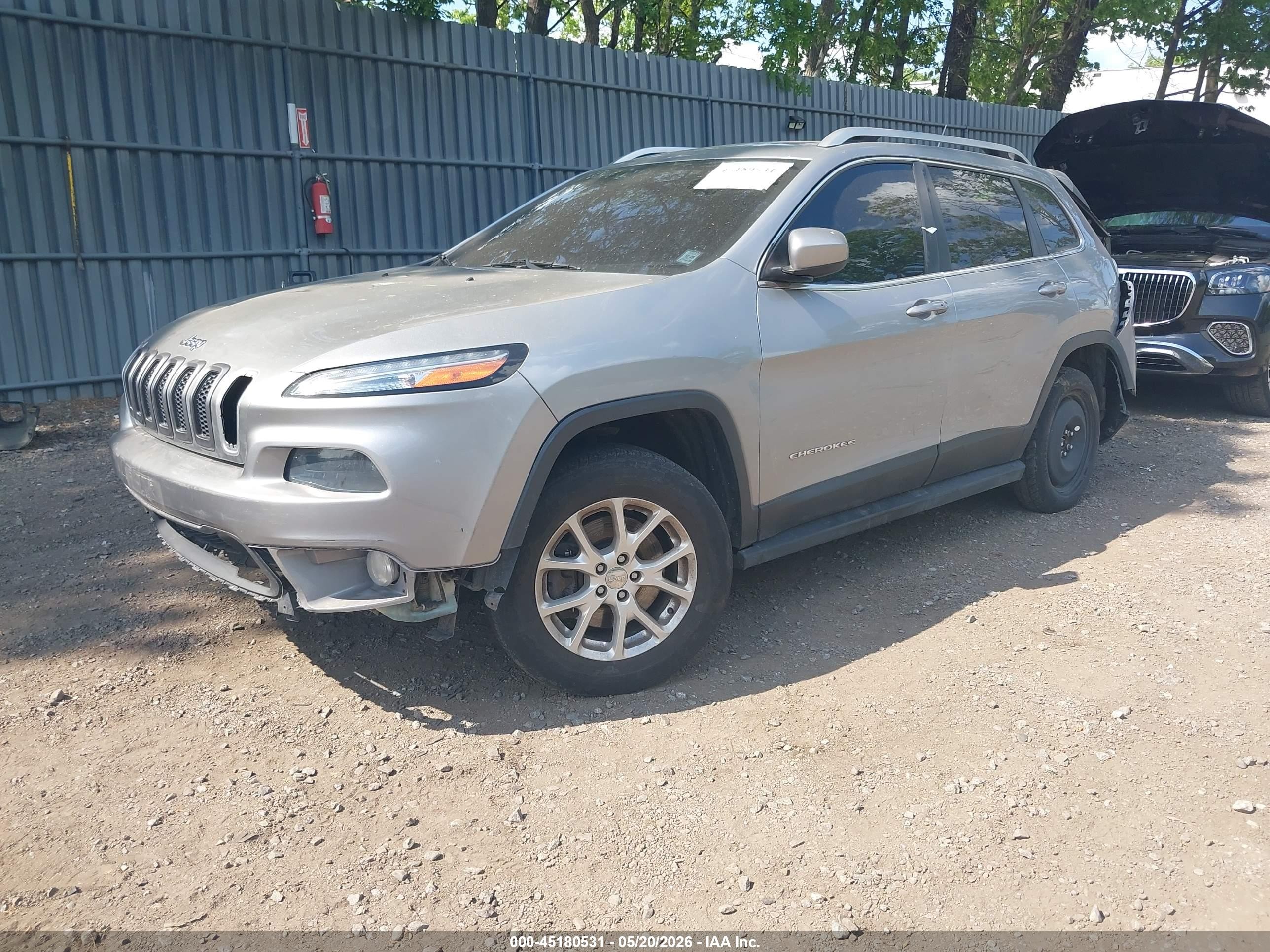 2014 Jeep Cherokee Latitude Silver vin: 1C4PJMCB0EW159718