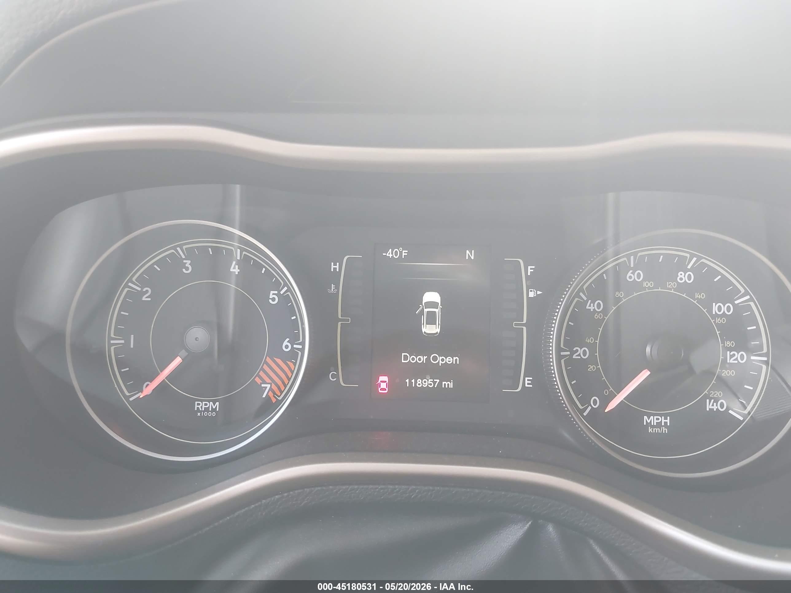 2014 Jeep Cherokee Latitude Silver vin: 1C4PJMCB0EW159718