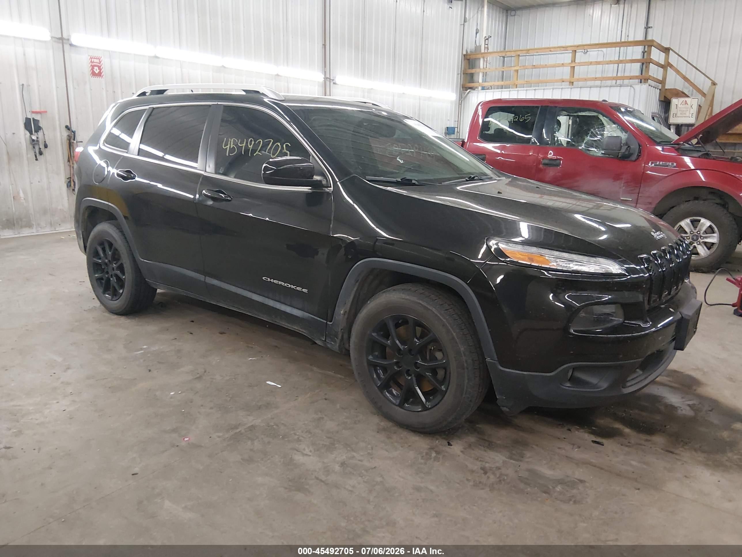2014 Jeep Cherokee Latitude Black vin: 1C4PJMCB0EW196932