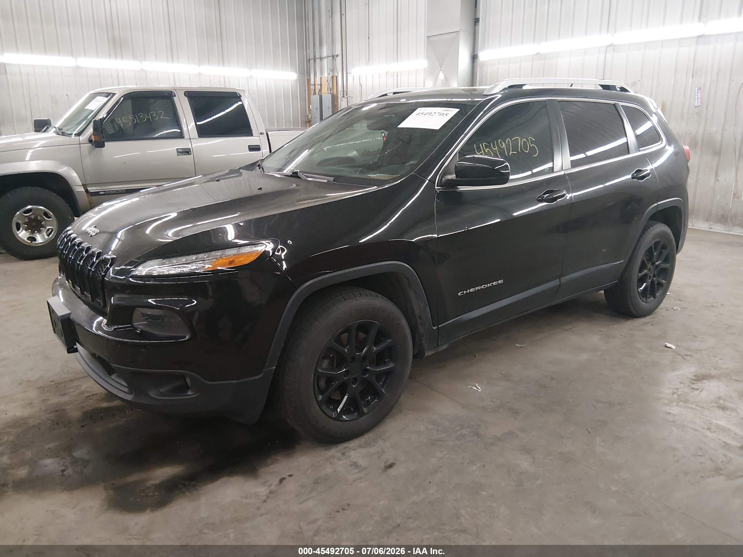 2014 Jeep Cherokee Latitude Black vin: 1C4PJMCB0EW196932