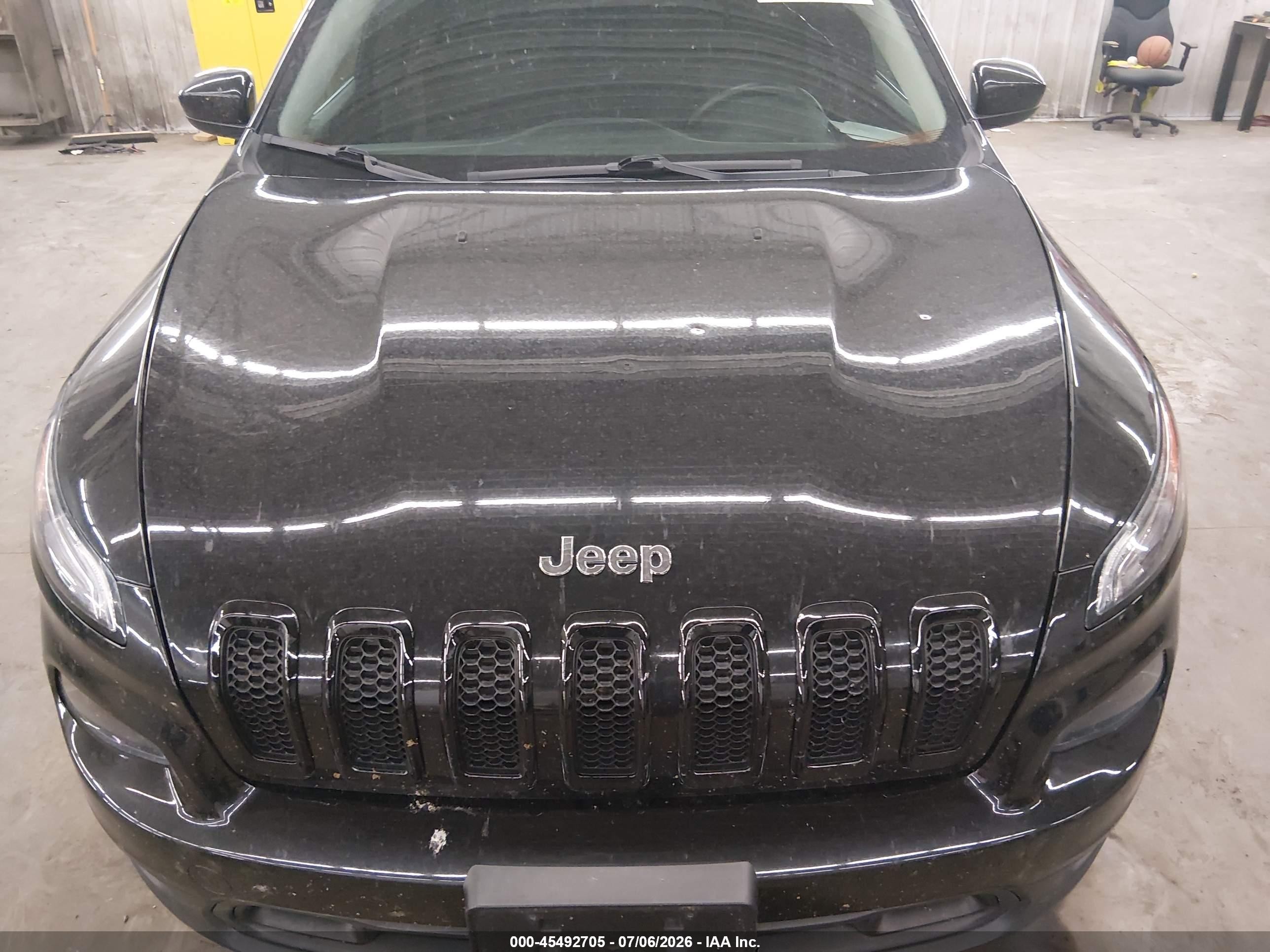 2014 Jeep Cherokee Latitude Black vin: 1C4PJMCB0EW196932