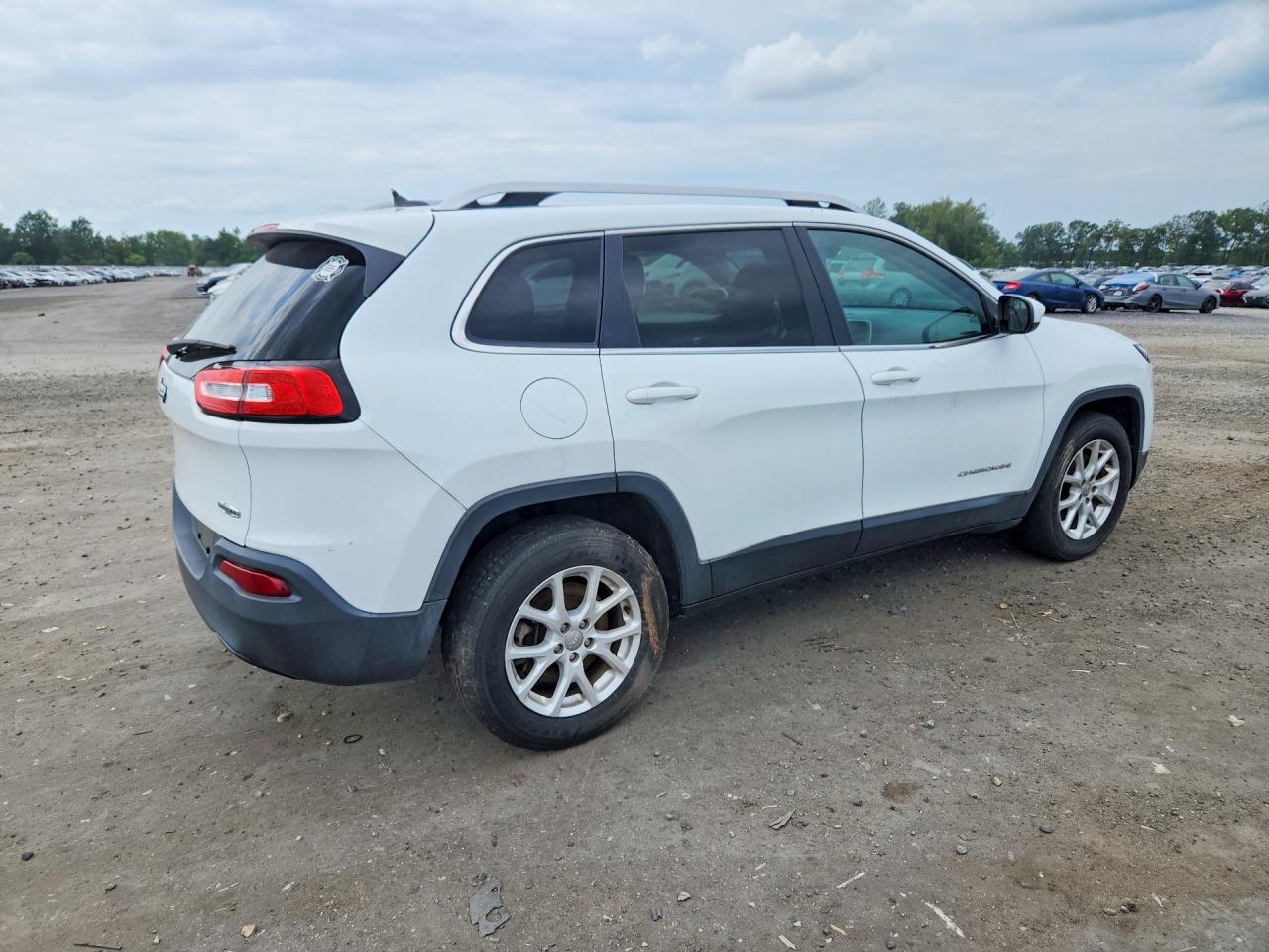 2014 Jeep Cherokee Latitude White vin: 1C4PJMCB0EW201479
