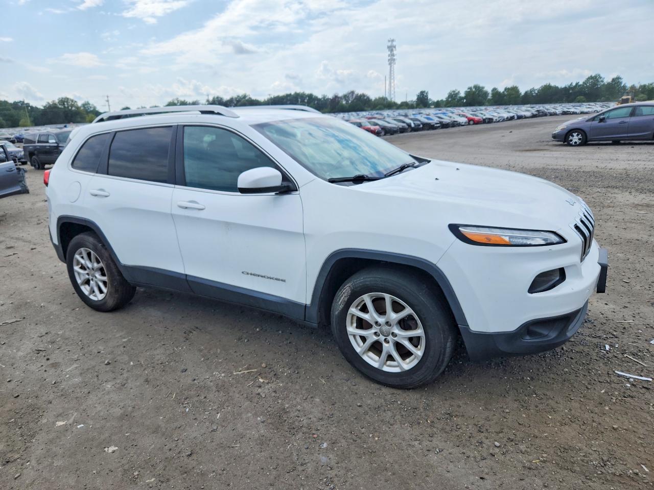2014 Jeep Cherokee Latitude White vin: 1C4PJMCB0EW201479