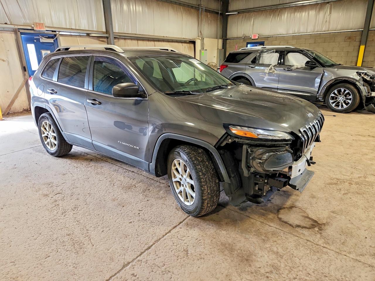 2014 Jeep Cherokee Latitude Charcoal vin: 1C4PJMCB0EW203880