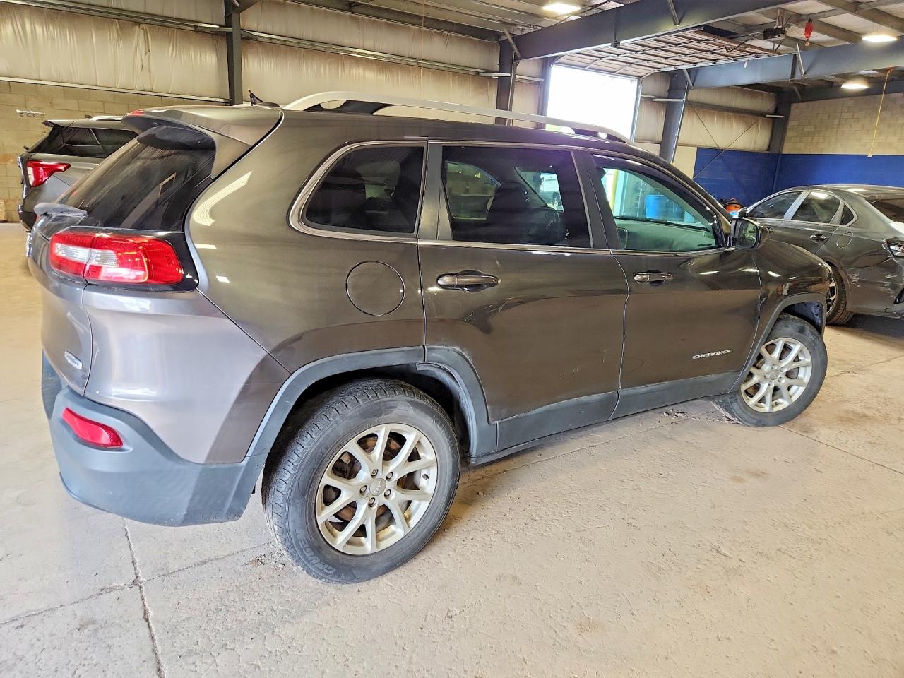 2014 Jeep Cherokee Latitude Charcoal vin: 1C4PJMCB0EW203880