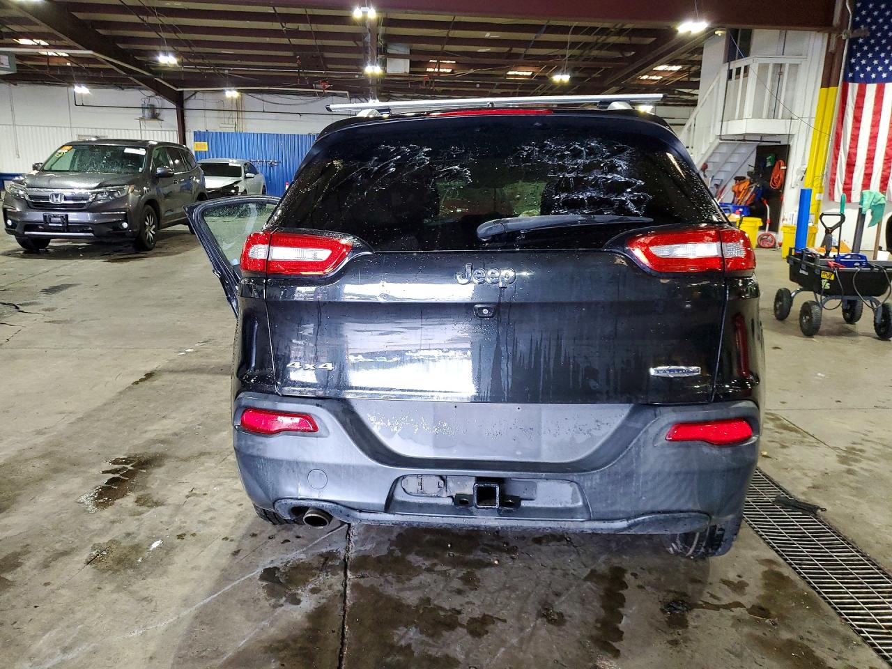 2014 Jeep Cherokee Latitude Black vin: 1C4PJMCB0EW211932