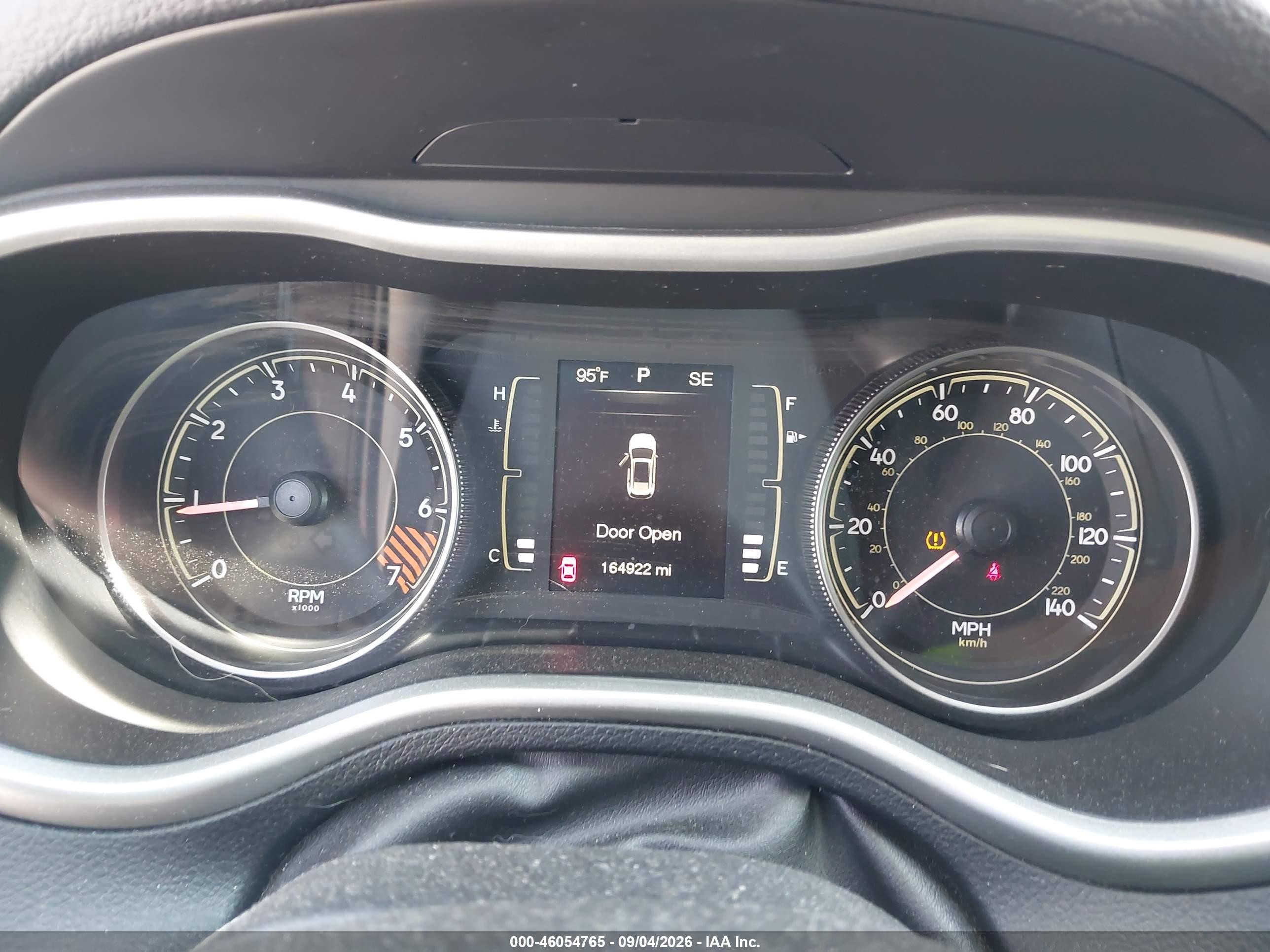 2014 Jeep Cherokee Latitude Gray vin: 1C4PJMCB0EW229850
