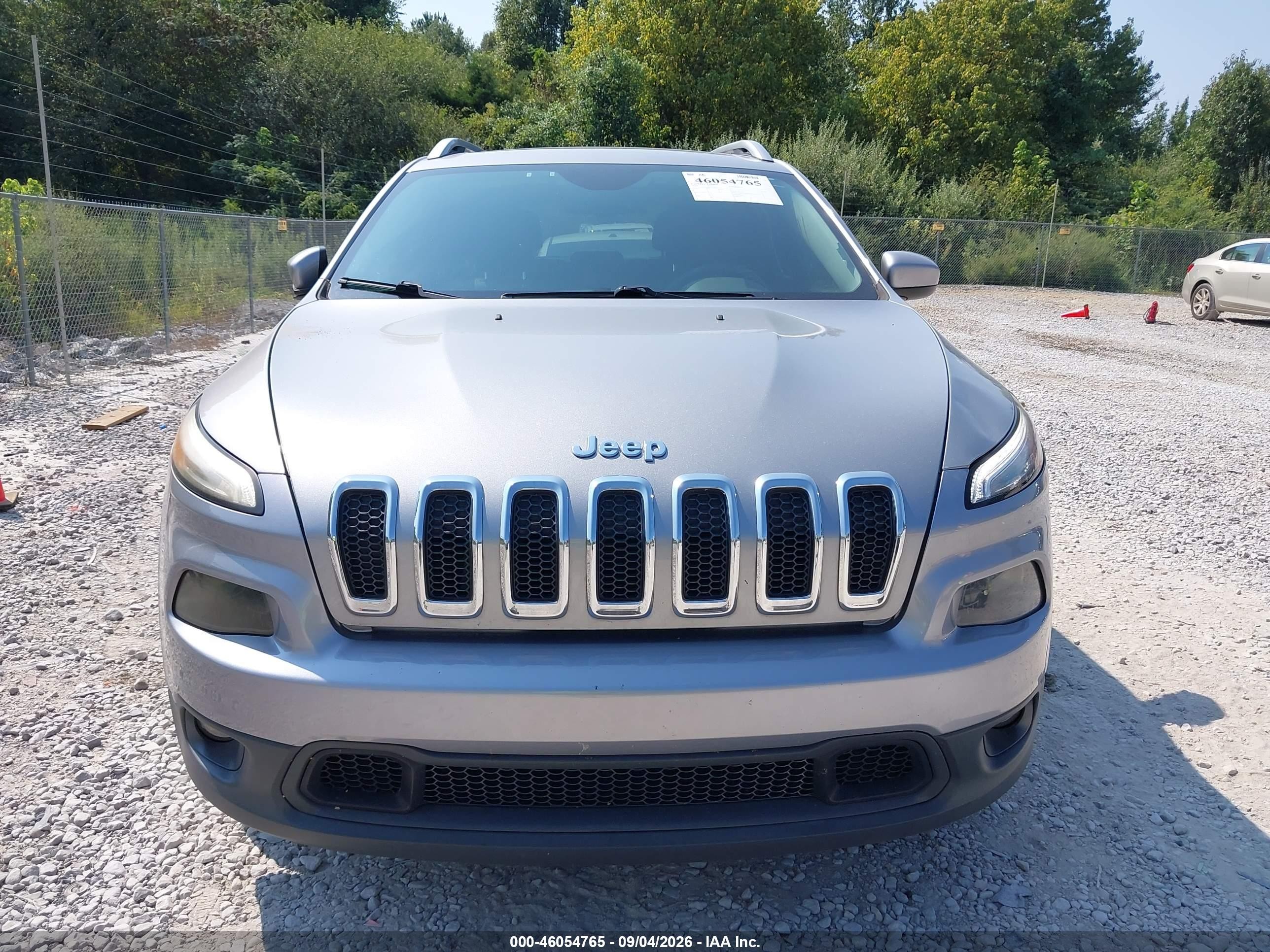 2014 Jeep Cherokee Latitude Gray vin: 1C4PJMCB0EW229850