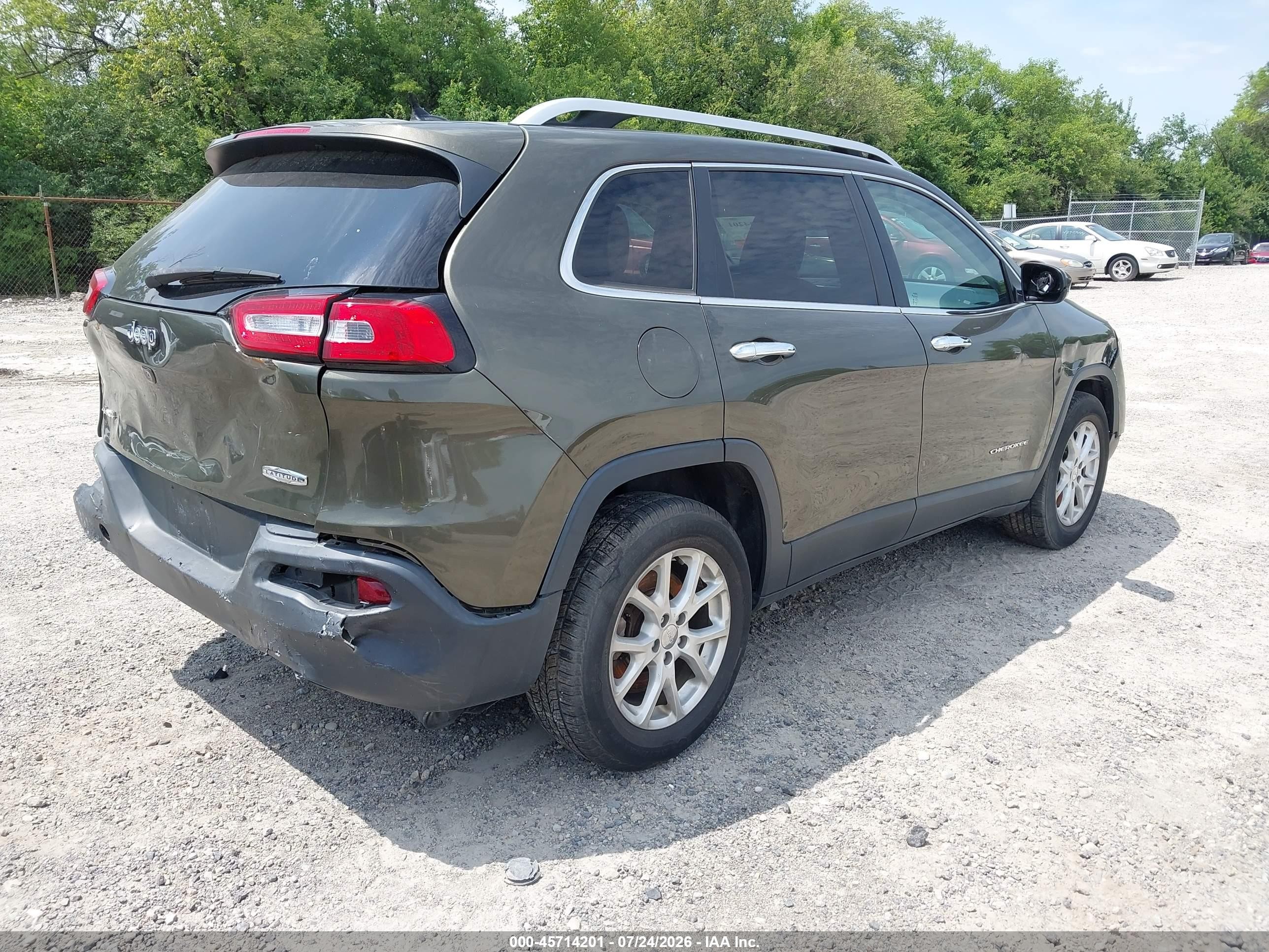 2015 Jeep Cherokee Latitude Green vin: 1C4PJMCB0FW612947