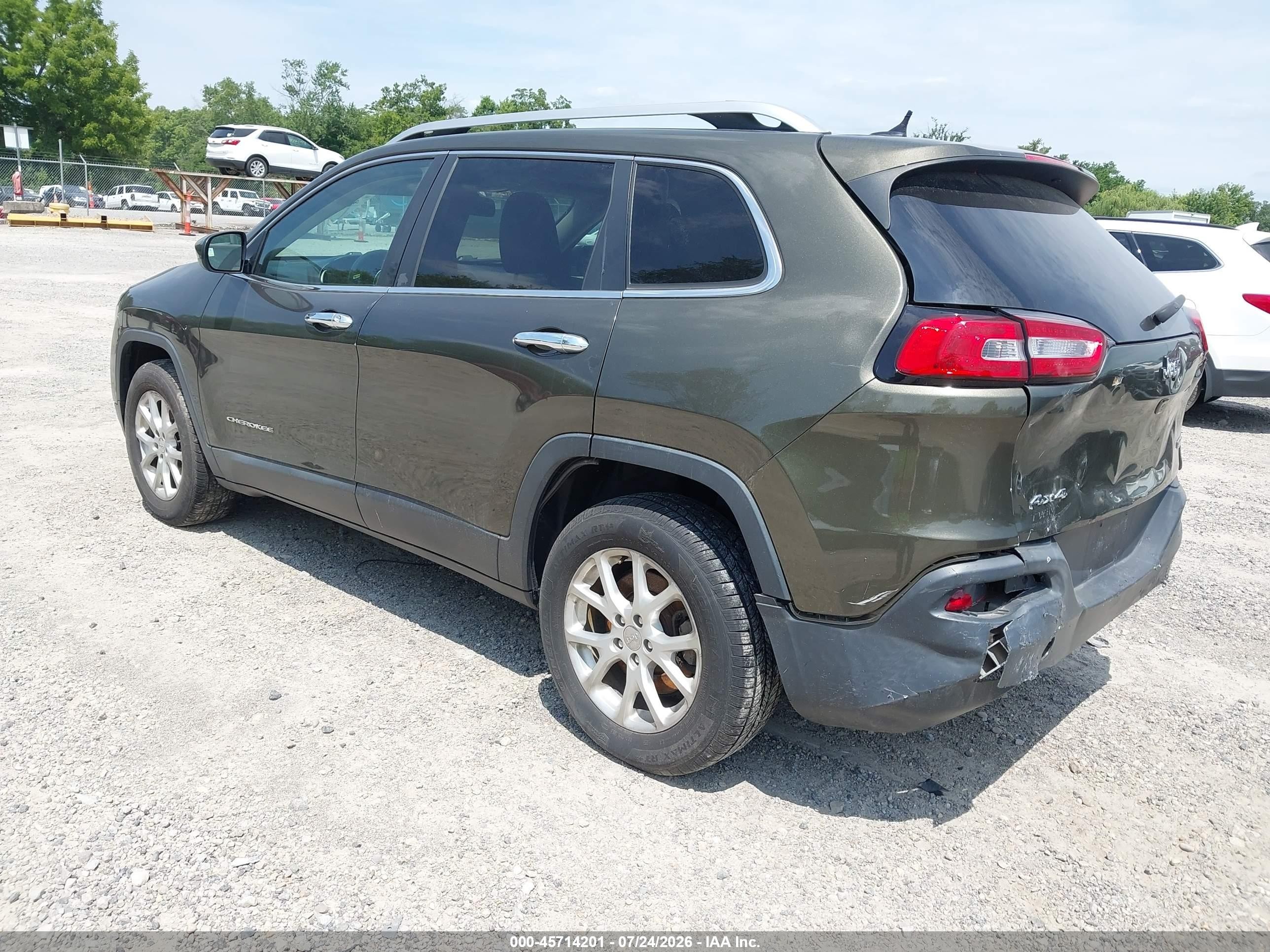 2015 Jeep Cherokee Latitude Green vin: 1C4PJMCB0FW612947