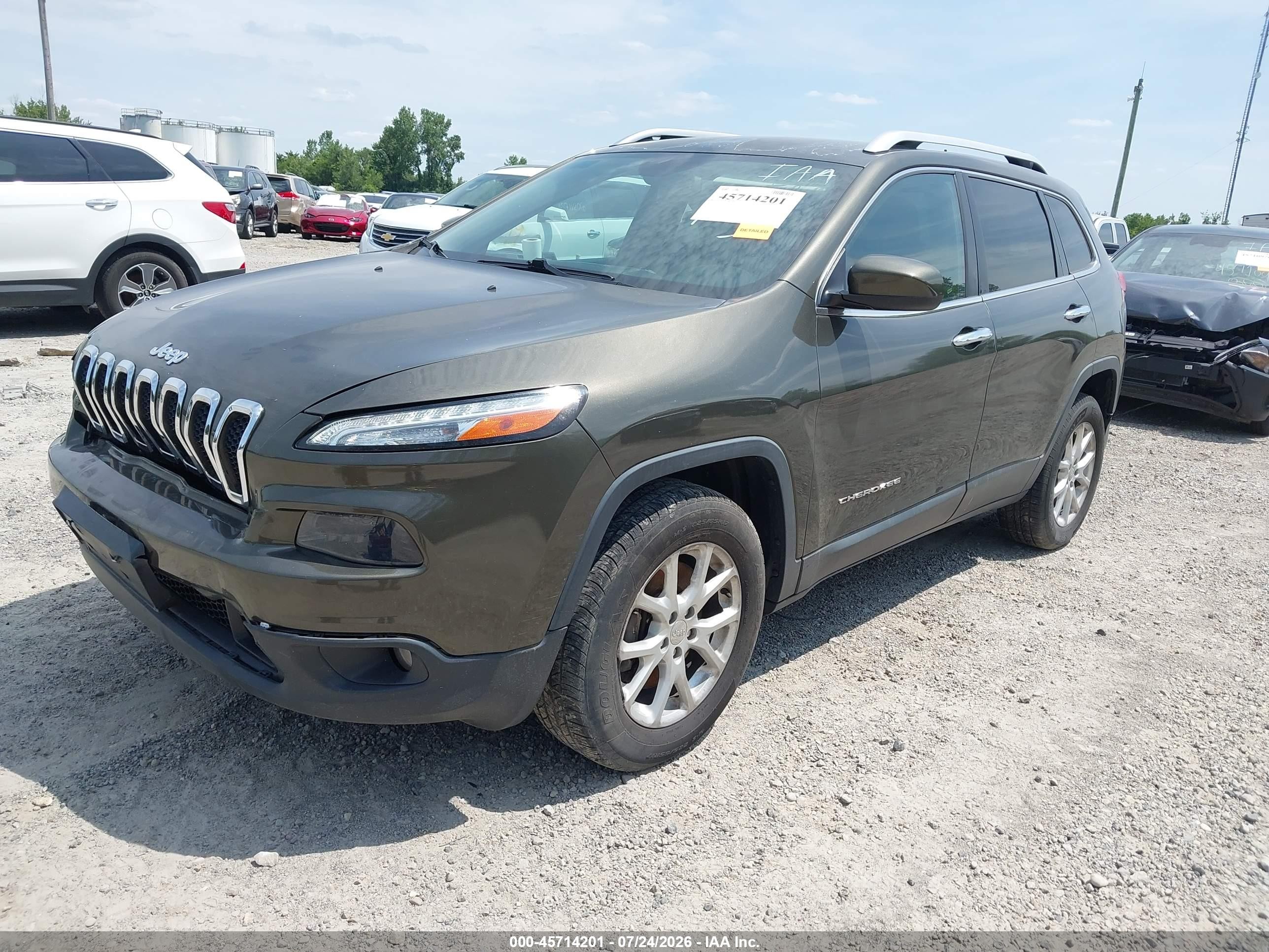 2015 Jeep Cherokee Latitude Green vin: 1C4PJMCB0FW612947
