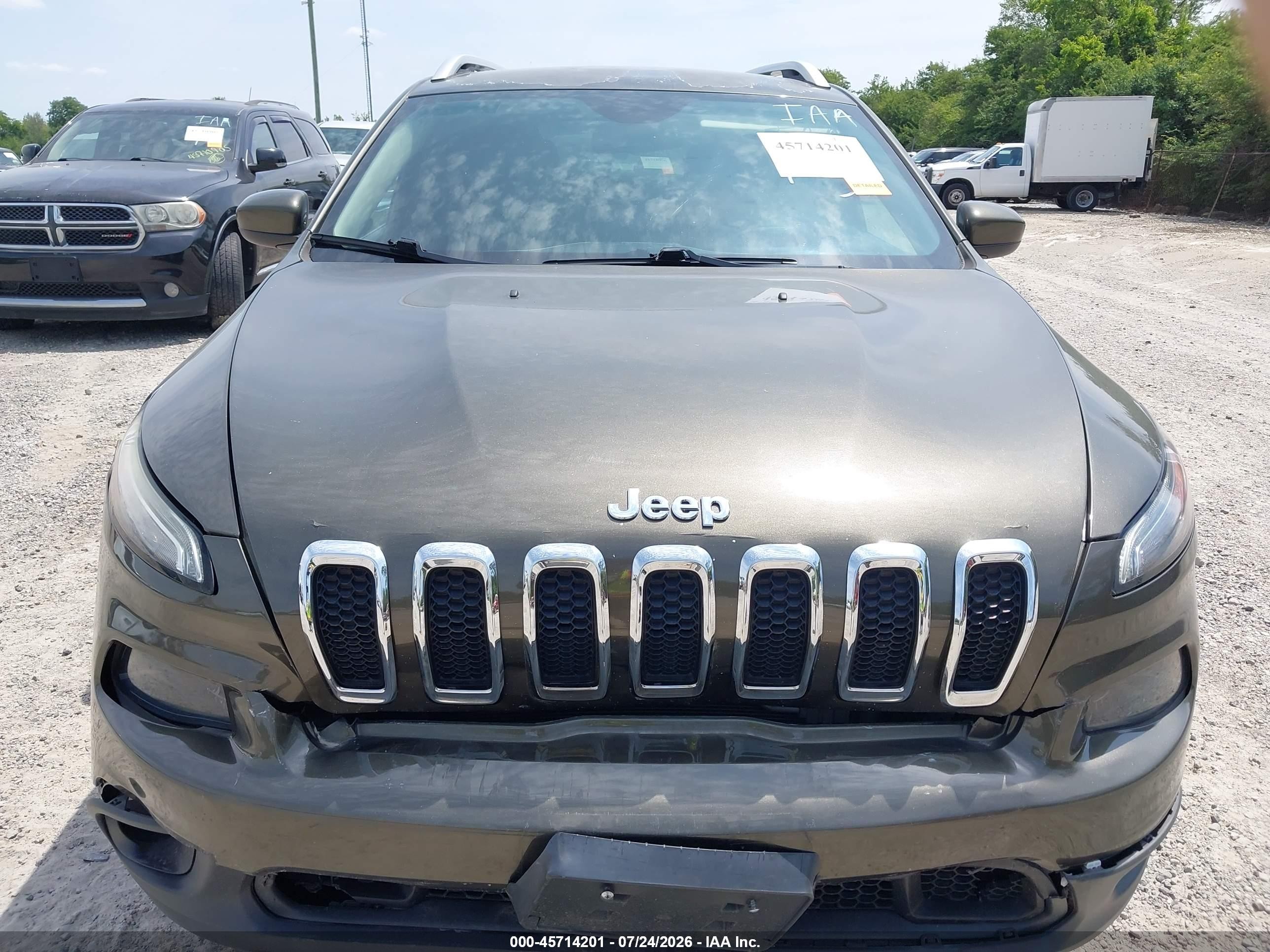 2015 Jeep Cherokee Latitude Green vin: 1C4PJMCB0FW612947
