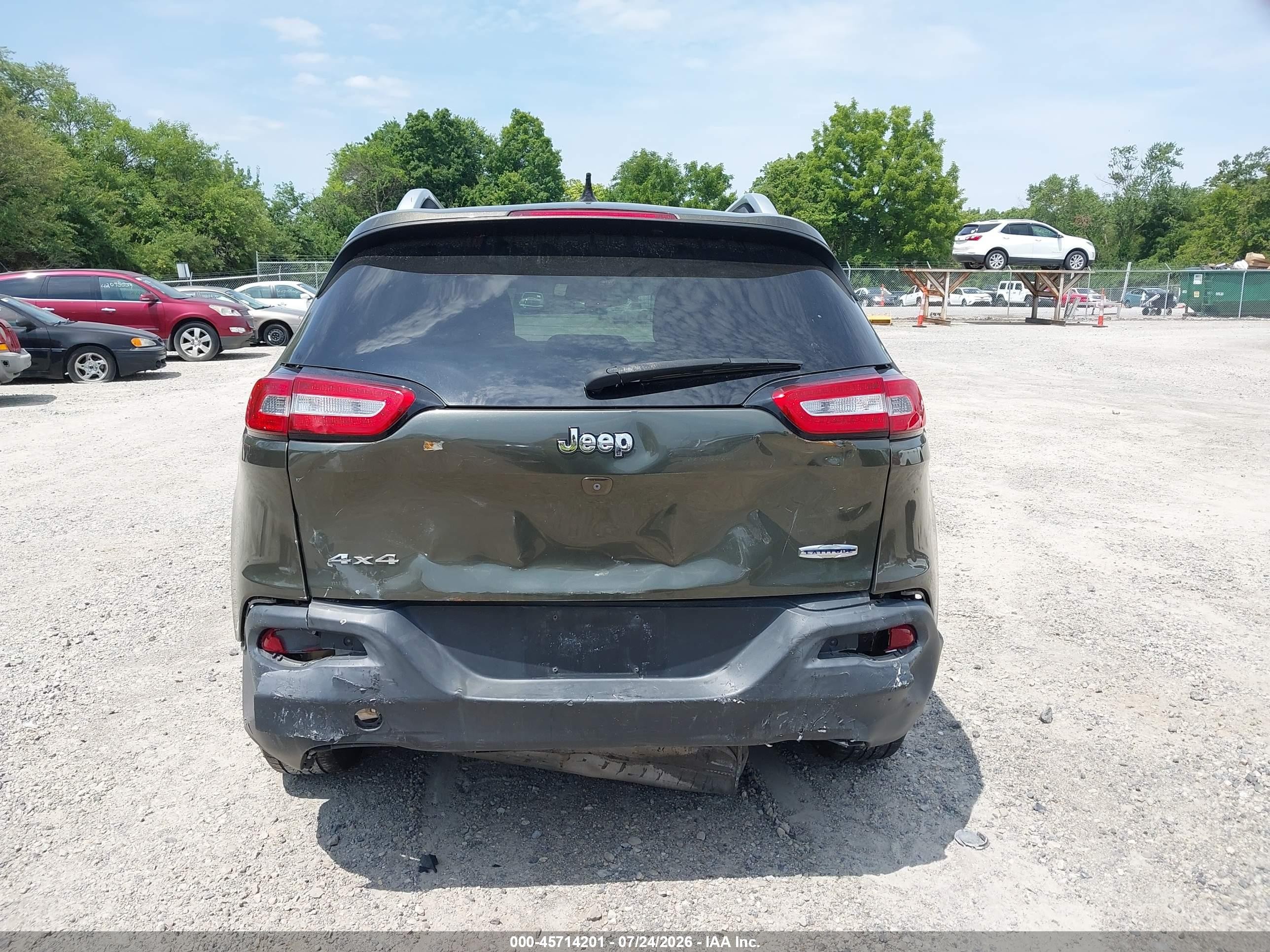 2015 Jeep Cherokee Latitude Green vin: 1C4PJMCB0FW612947