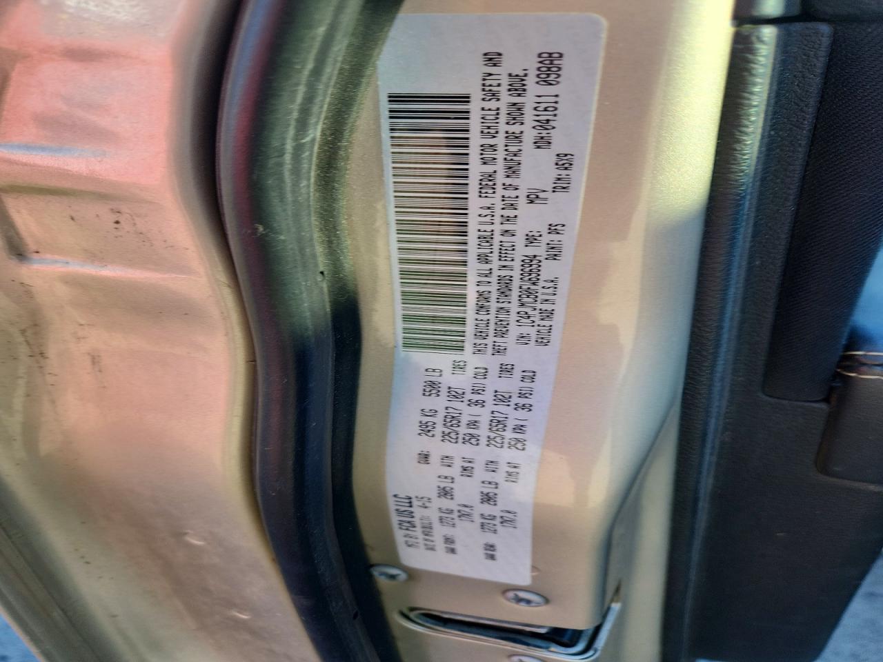 2015 Jeep Cherokee Latitude Silver vin: 1C4PJMCB0FW696994