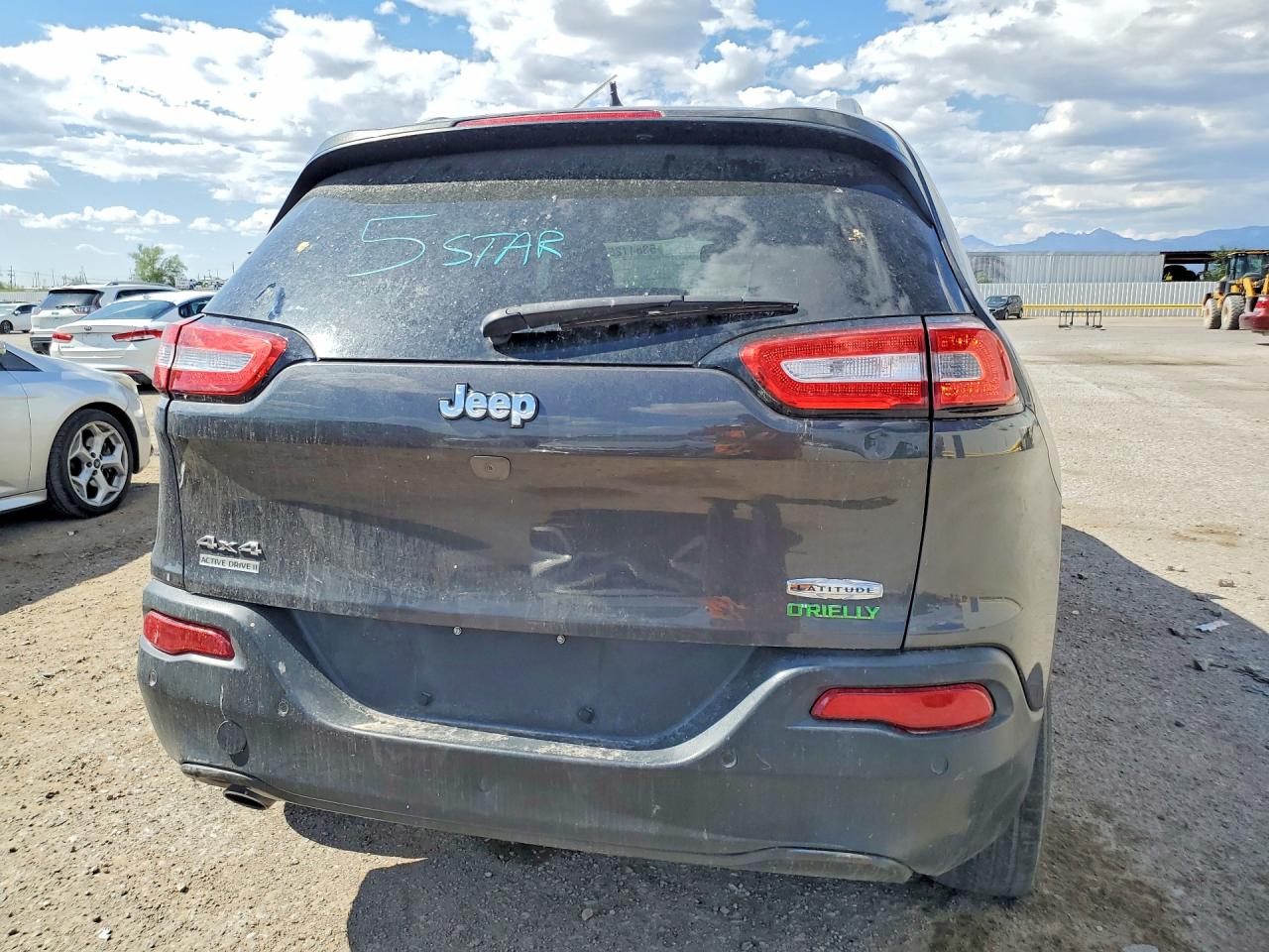 2015 Jeep Cherokee Latitude Charcoal vin: 1C4PJMCB0FW758331