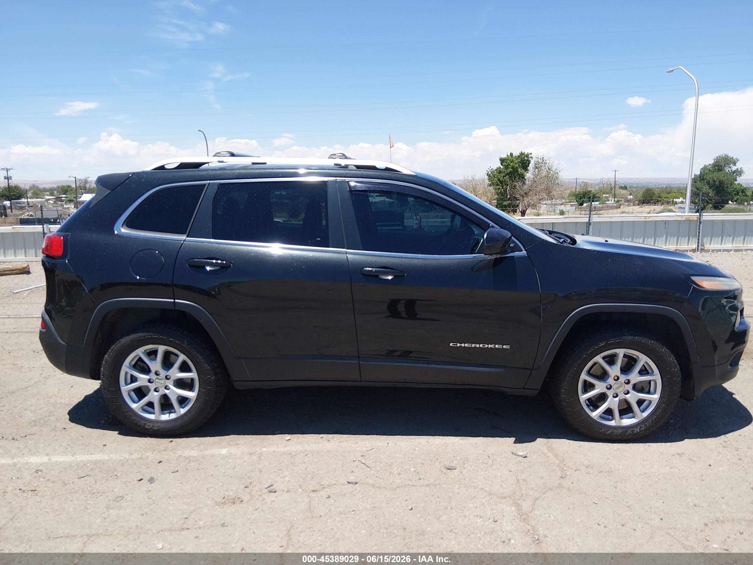 2015 Jeep Cherokee Latitude Beige vin: 1C4PJMCB0FW788526