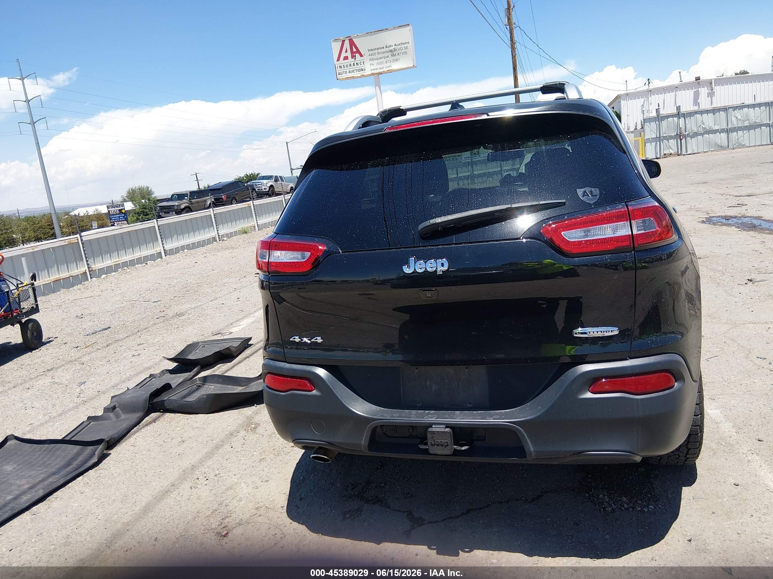 2015 Jeep Cherokee Latitude Beige vin: 1C4PJMCB0FW788526