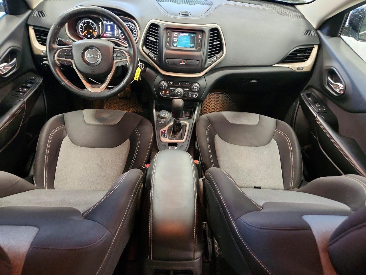 2014 Jeep Cherokee Latitude Black vin: 1C4PJMCB1EW120555