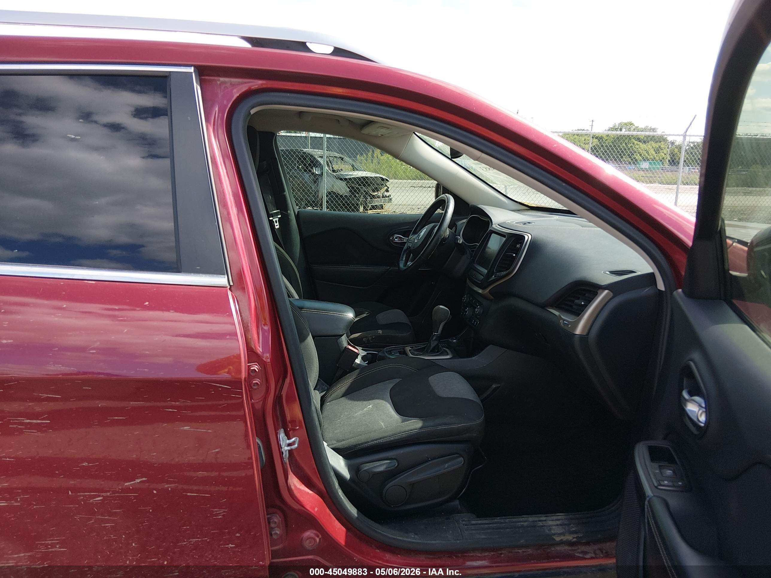 2014 Jeep Cherokee Latitude Red vin: 1C4PJMCB1EW175359