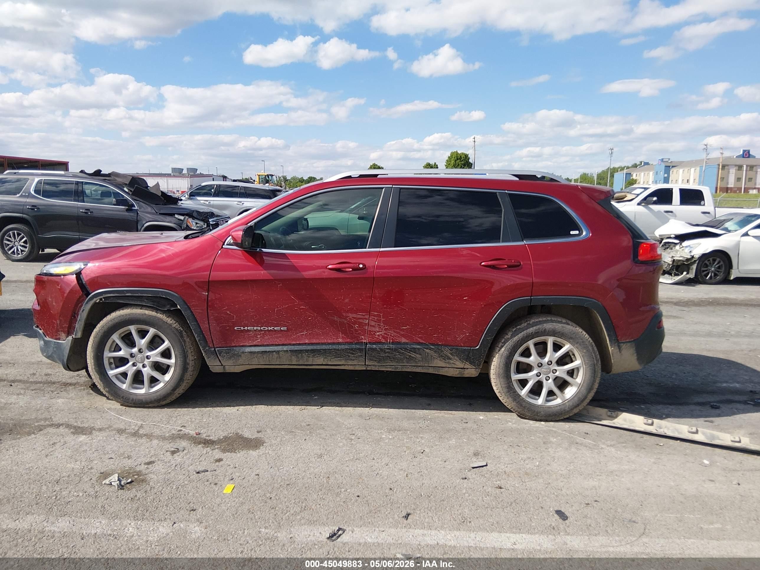 2014 Jeep Cherokee Latitude Red vin: 1C4PJMCB1EW175359
