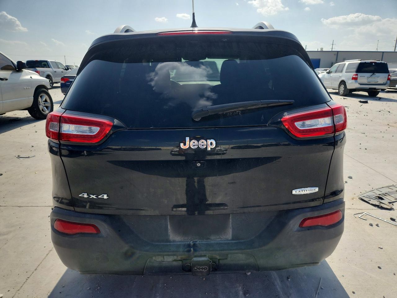 2014 Jeep Cherokee Latitude Black vin: 1C4PJMCB1EW246270