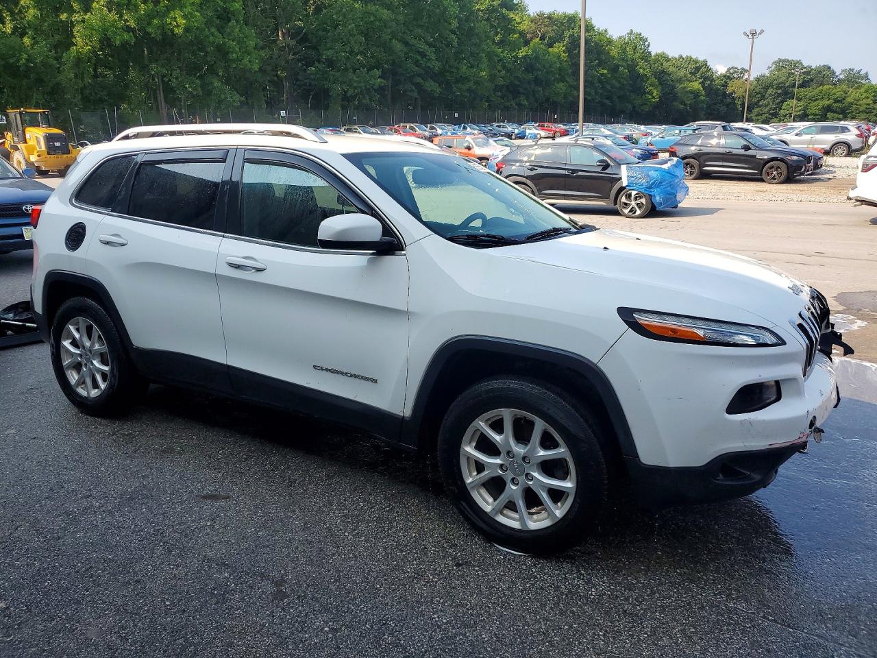 2015 Jeep Cherokee Latitude White vin: 1C4PJMCB1FW538874