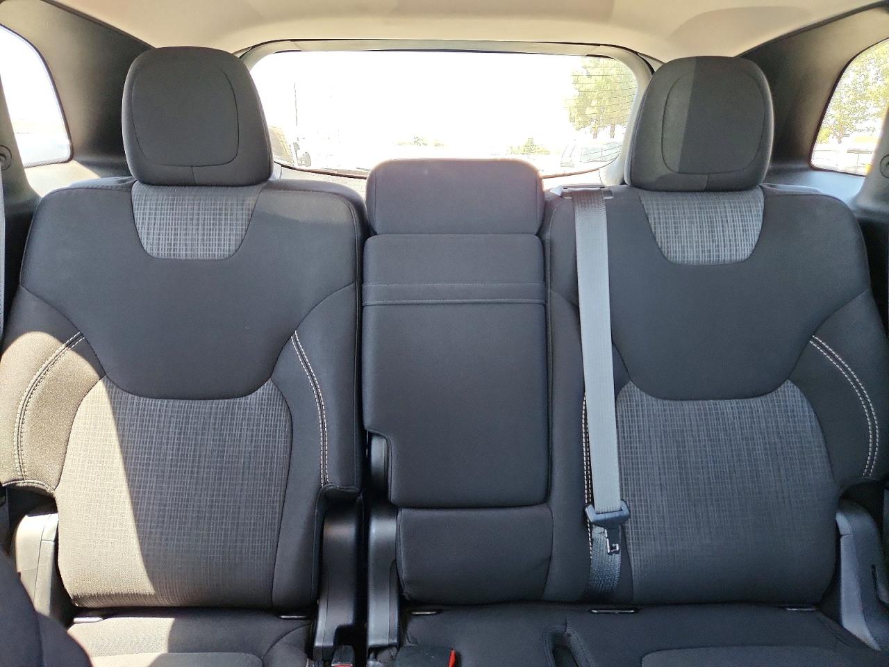 2015 Jeep Cherokee Latitude Black vin: 1C4PJMCB1FW544853