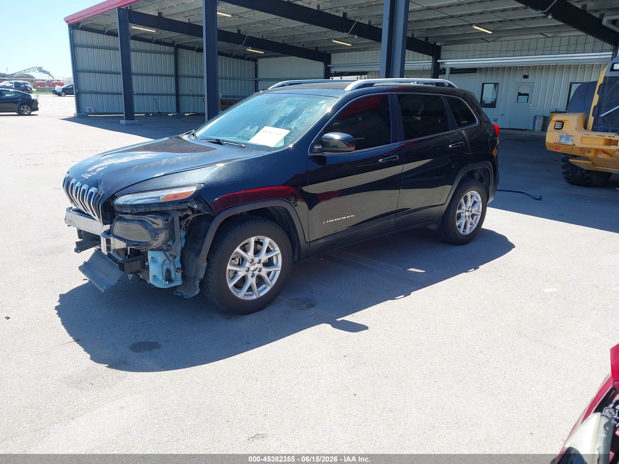 2015 Jeep Cherokee Latitude Black vin: 1C4PJMCB1FW649327