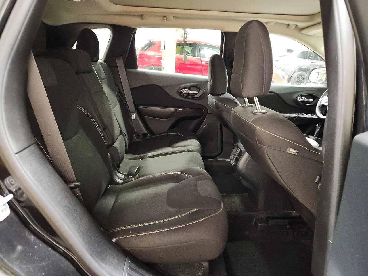 2015 Jeep Cherokee Latitude Black vin: 1C4PJMCB1FW665706