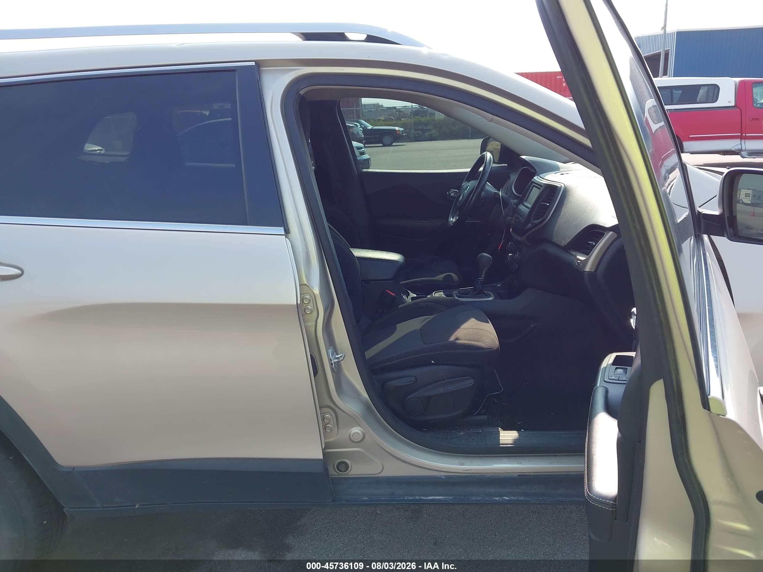 2015 Jeep Cherokee Latitude Tan vin: 1C4PJMCB1FW675684
