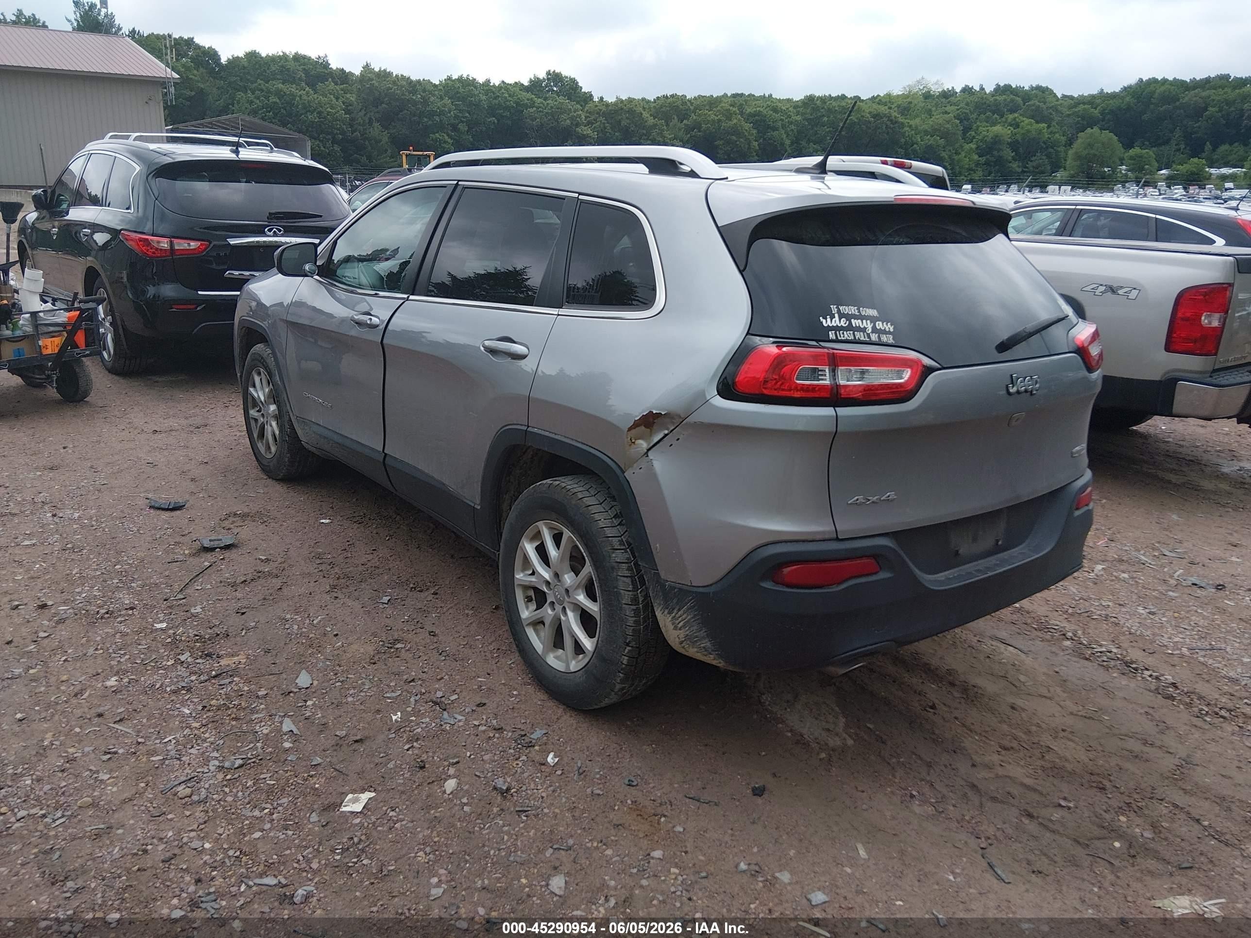 2015 Jeep Cherokee Latitude Silver vin: 1C4PJMCB1FW702706