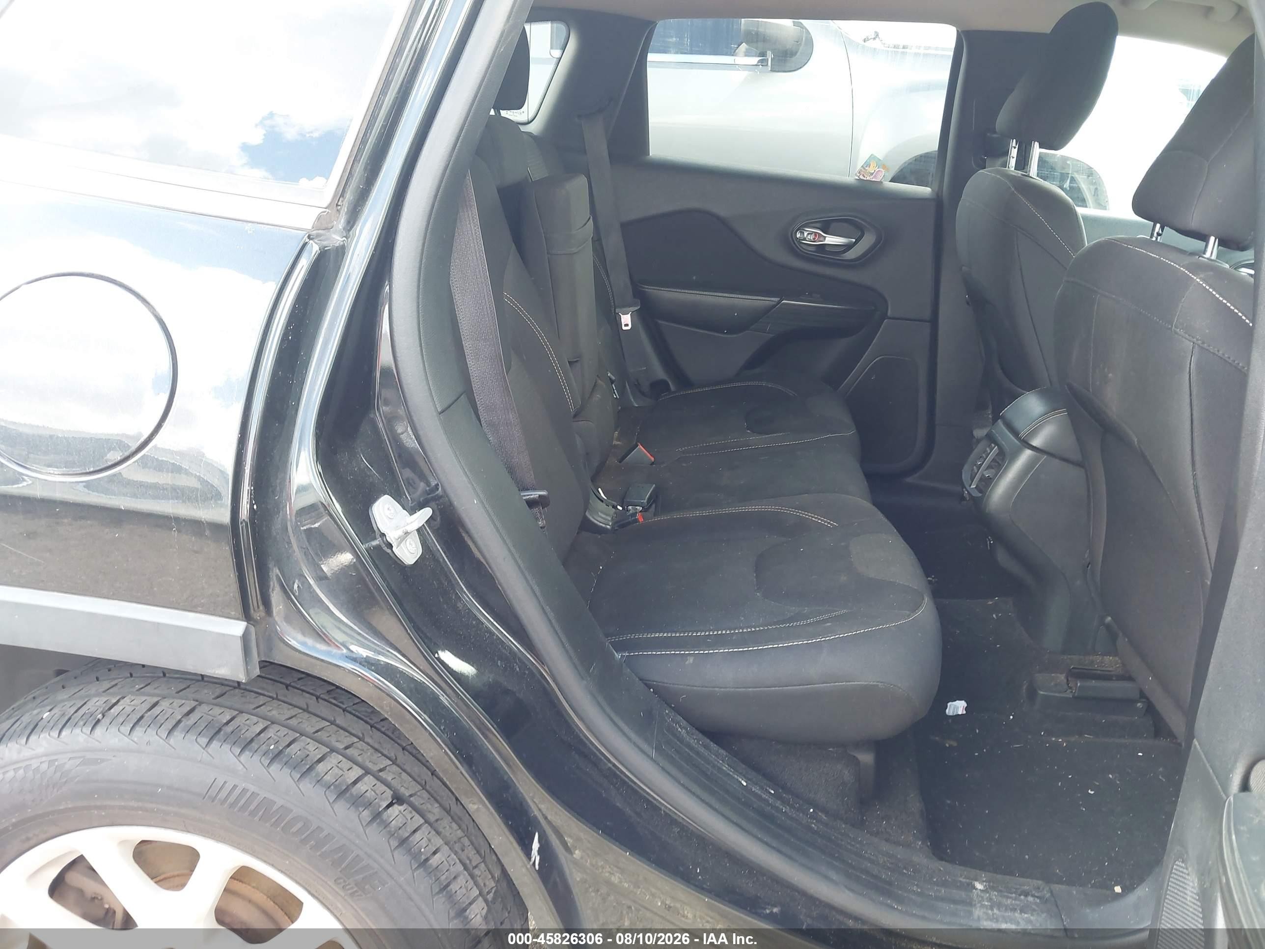 2015 Jeep Cherokee Latitude Black vin: 1C4PJMCB1FW734684
