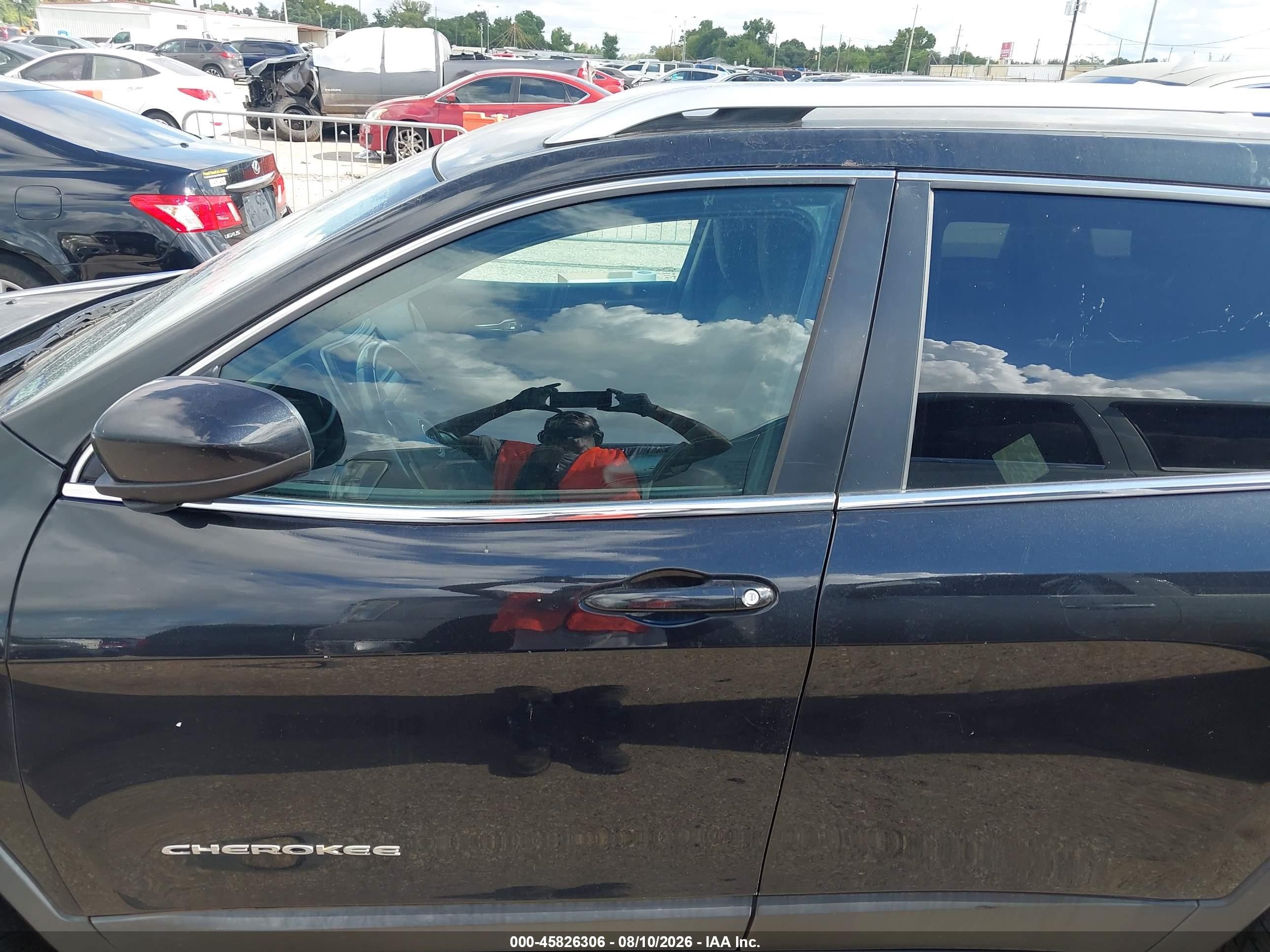2015 Jeep Cherokee Latitude Black vin: 1C4PJMCB1FW734684