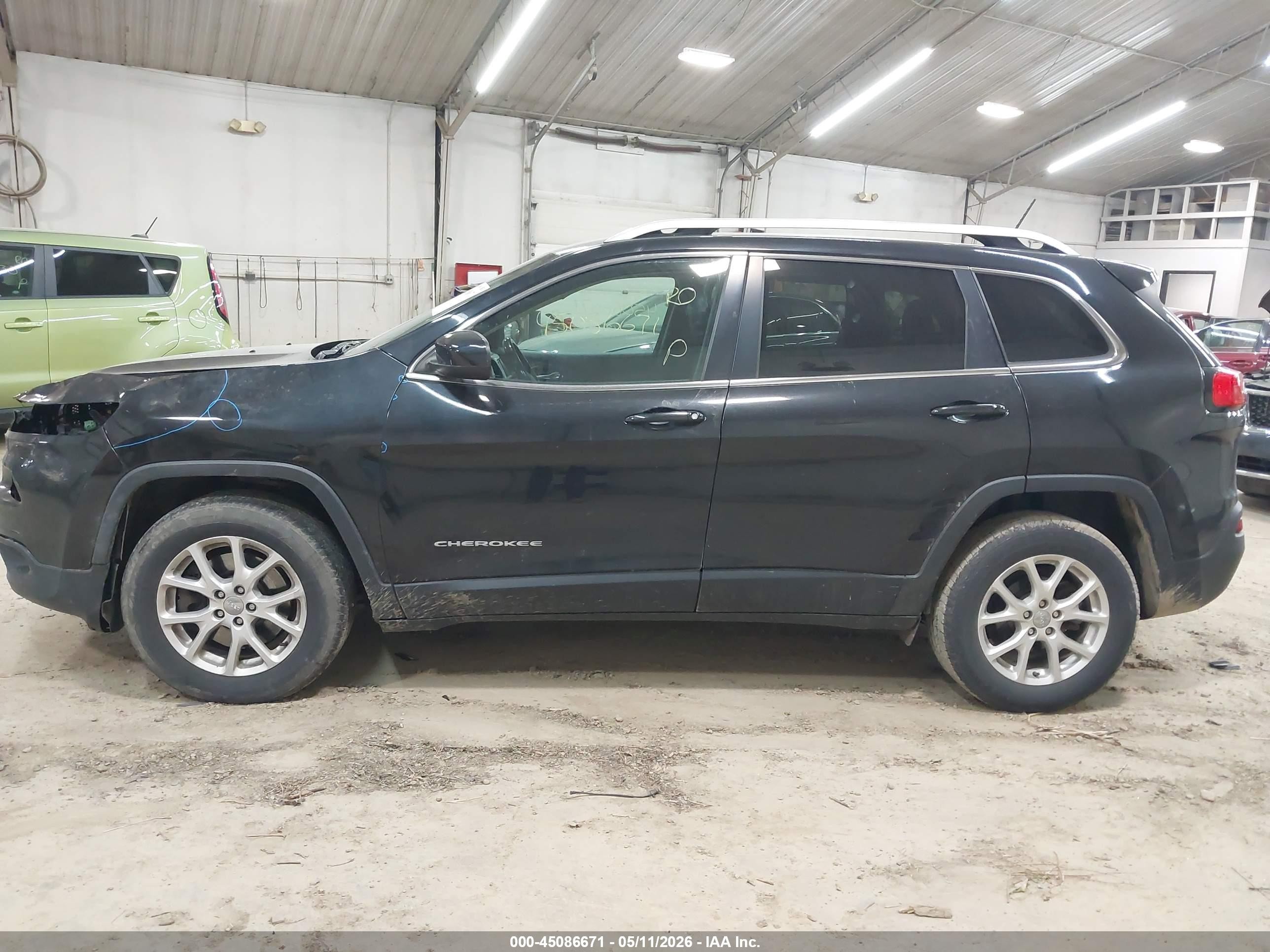 2015 Jeep Cherokee Latitude Black vin: 1C4PJMCB1FW787272