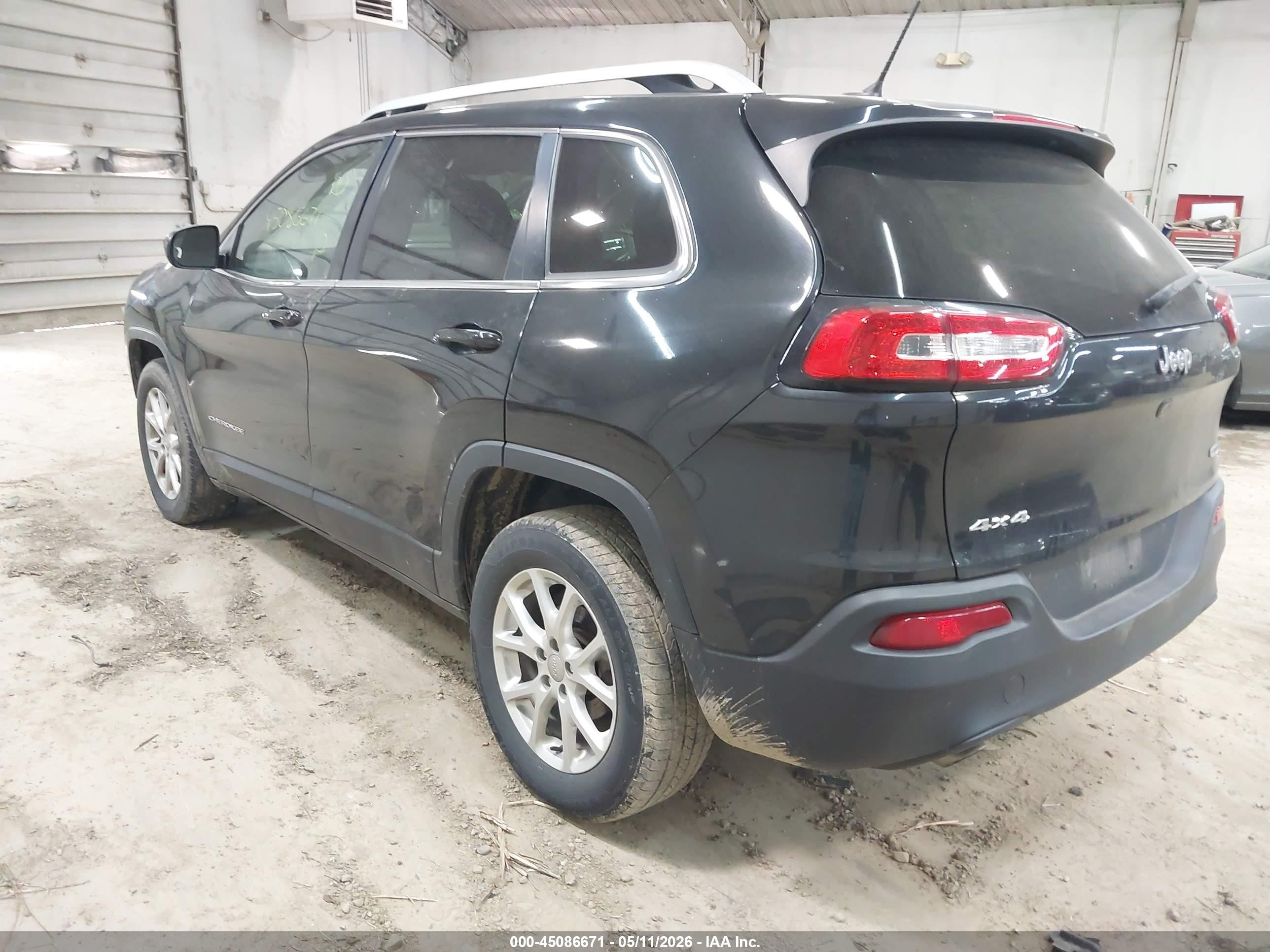 2015 Jeep Cherokee Latitude Black vin: 1C4PJMCB1FW787272